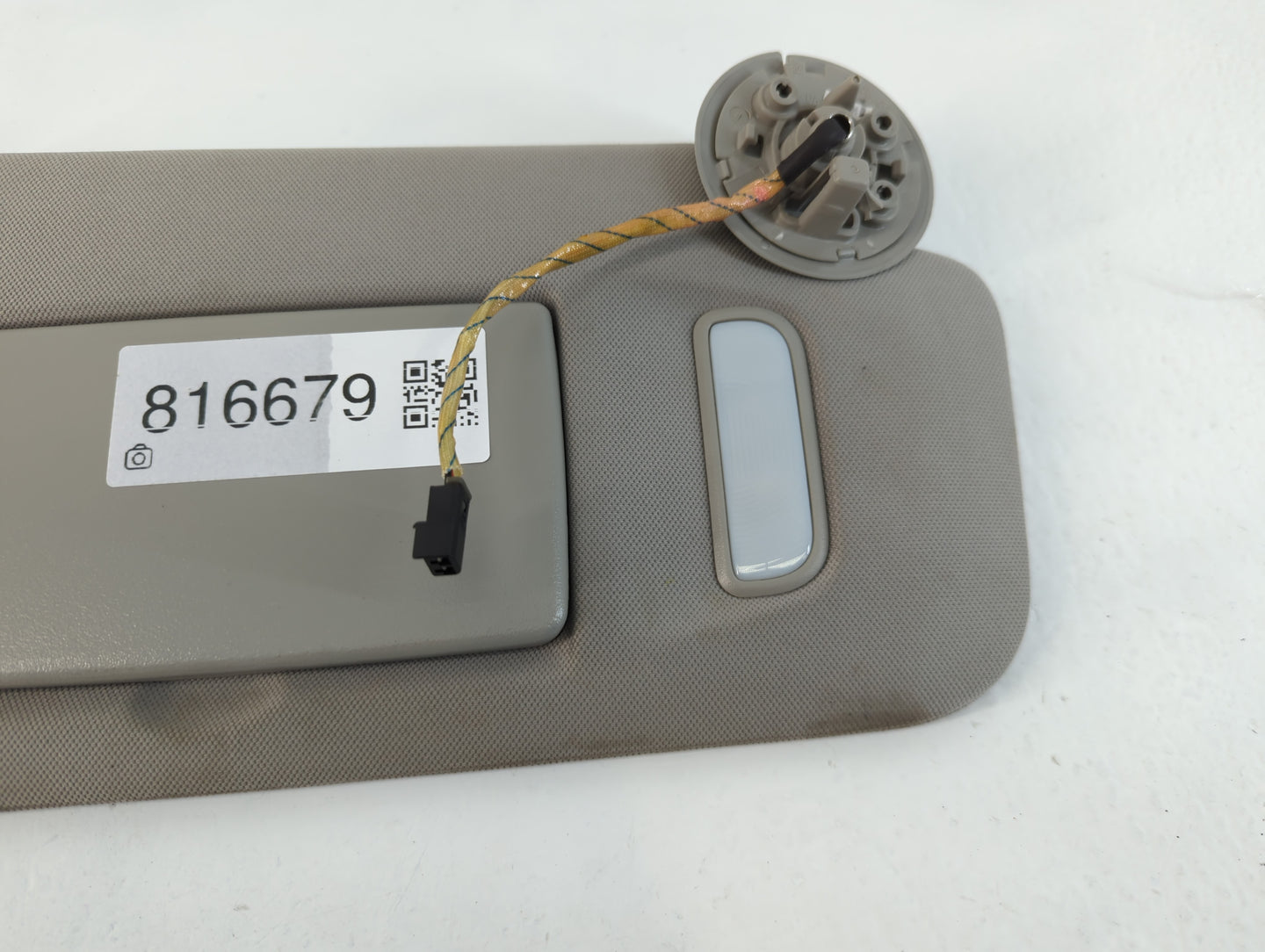 2015 Chevrolet Traverse Sun Visor Shade Replacement Passenger Right Mirror Fits OEM Used Auto Parts - Oemusedautoparts1.com