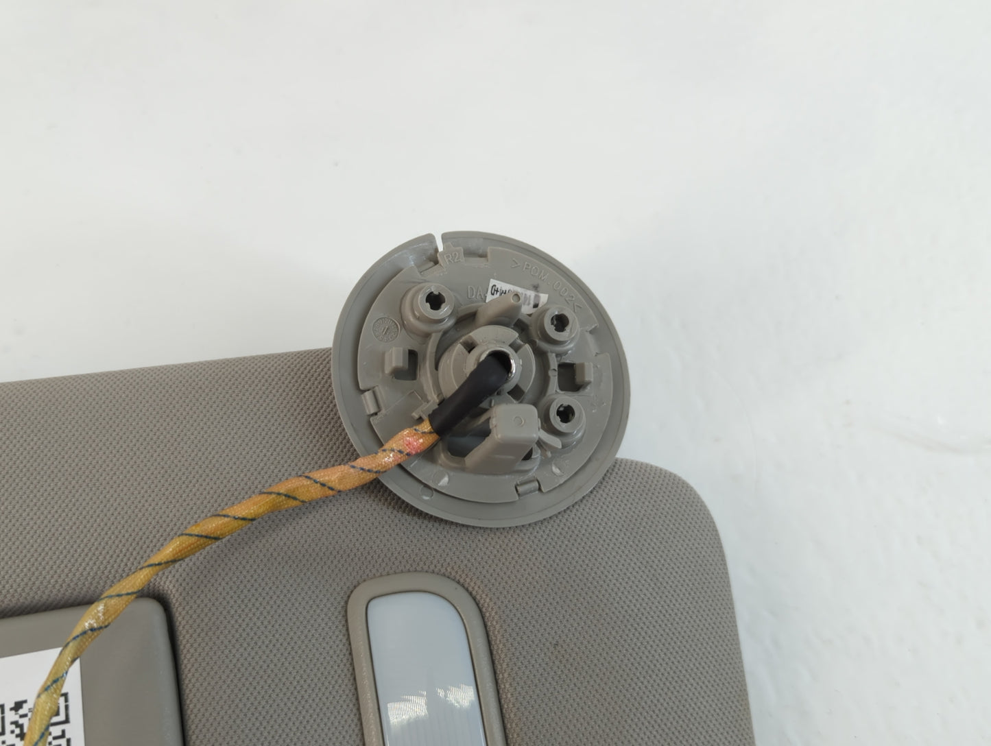 2015 Chevrolet Traverse Sun Visor Shade Replacement Passenger Right Mirror Fits OEM Used Auto Parts - Oemusedautoparts1.com