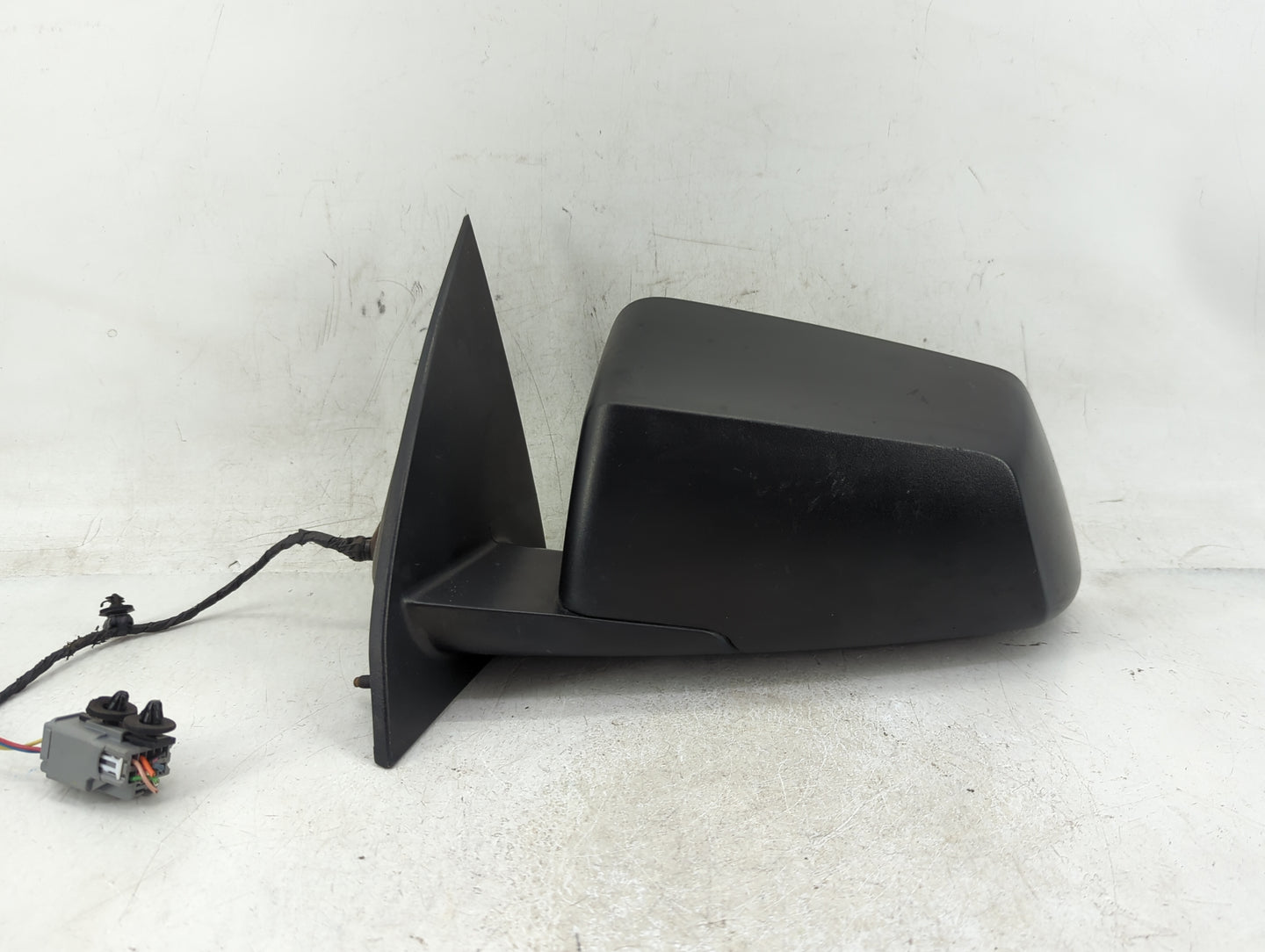 2015 Chevrolet Traverse Driver Side View Mirror - Left Door Mirror OEM Used - Oemusedautoparts1.com