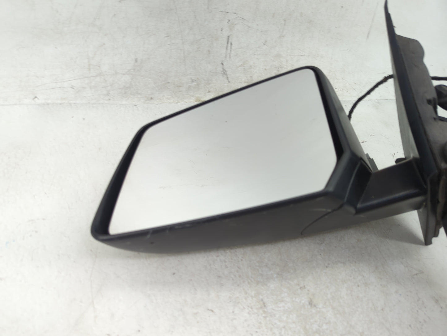 2015 Chevrolet Traverse Driver Side View Mirror - Left Door Mirror OEM Used - Oemusedautoparts1.com
