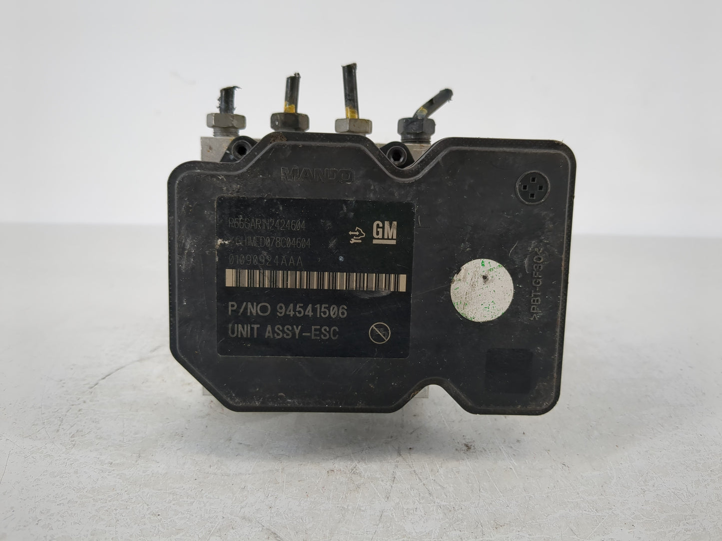 2015 Chevrolet Trax ABS Pump Control Module Replacement P/N:94541506 Fits OEM Used Auto Parts - Oemusedautoparts1.com