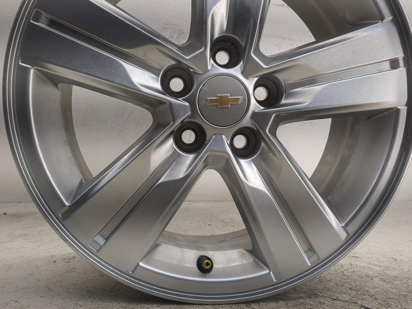 2013-2018 Chevrolet Trax Oem Wheel Rim - Oemusedautoparts1.com