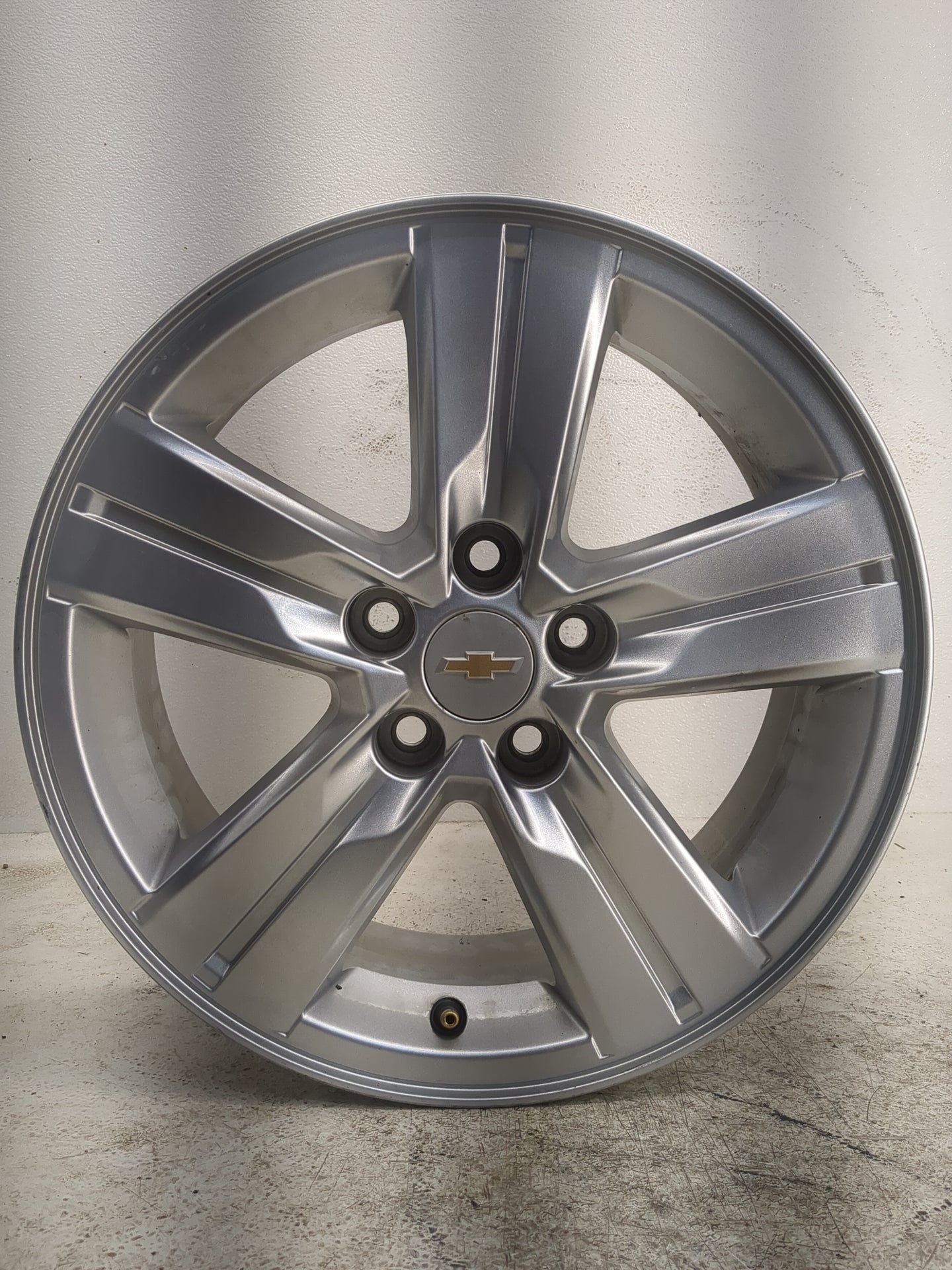 2013-2018 Chevrolet Trax Oem Wheel Rim - Oemusedautoparts1.com