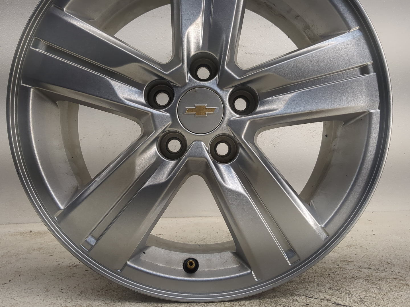 2013-2018 Chevrolet Trax Oem Wheel Rim - Oemusedautoparts1.com