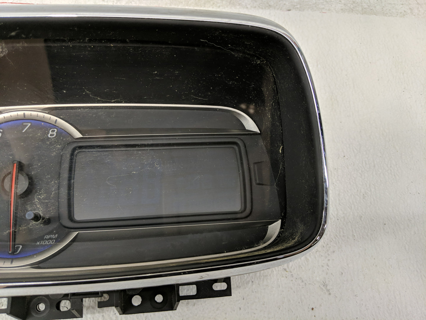 2015-2016 Chevrolet Trax Instrument Cluster Speedometer Gauges P/N:94532507 Fits Fits 2015 2016 OEM Used Auto Parts - Oemuse