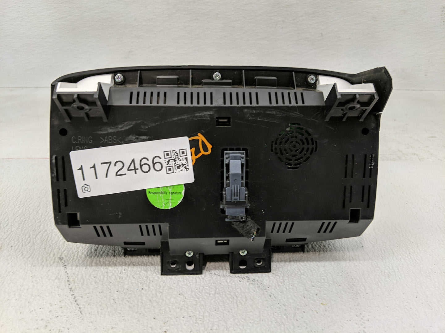 2015-2016 Chevrolet Trax Instrument Cluster Speedometer Gauges P/N:94532507 Fits Fits 2015 2016 OEM Used Auto Parts - Oemuse