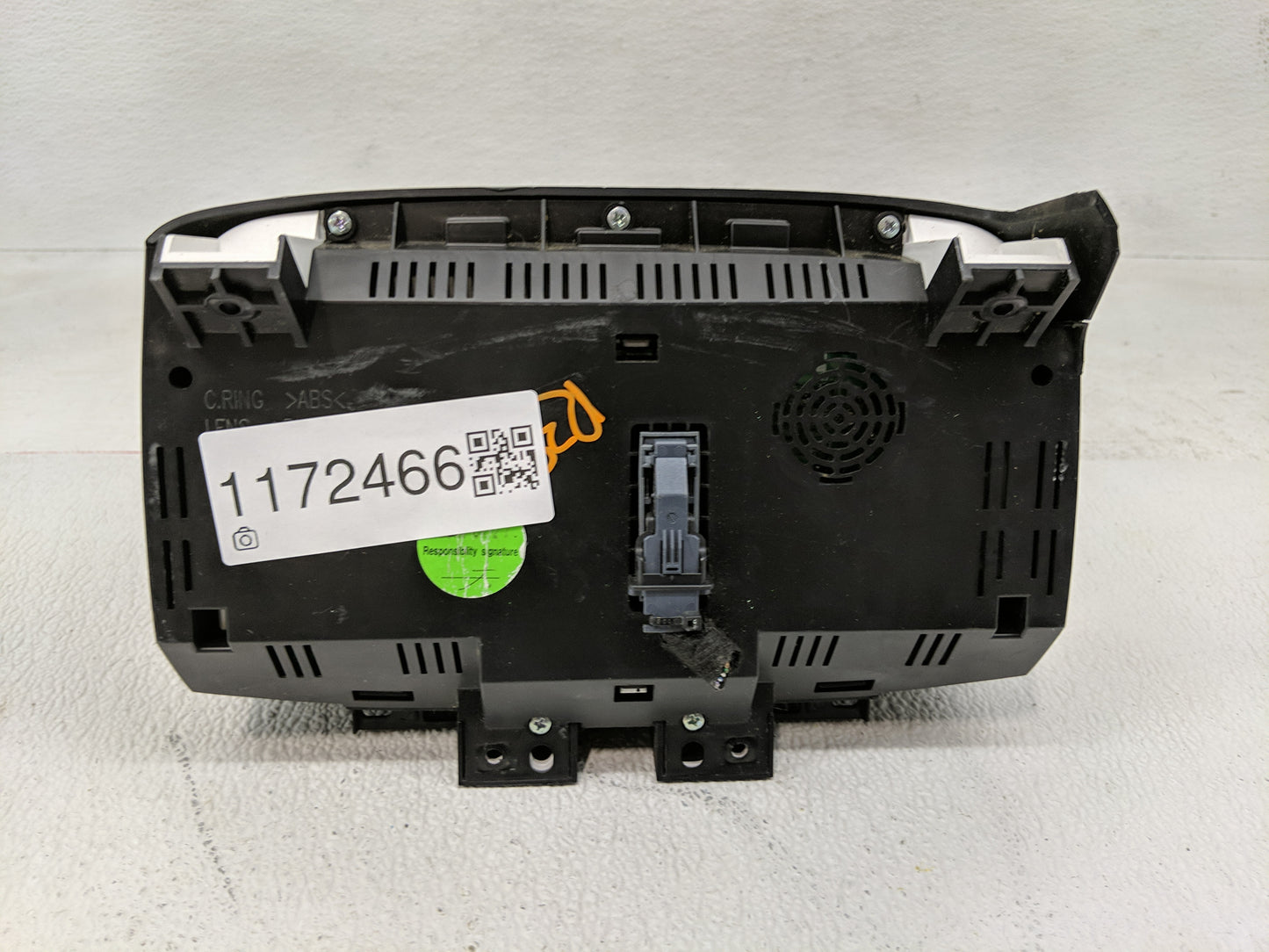 2015-2016 Chevrolet Trax Instrument Cluster Speedometer Gauges P/N:94532507 Fits Fits 2015 2016 OEM Used Auto Parts - Oemuse