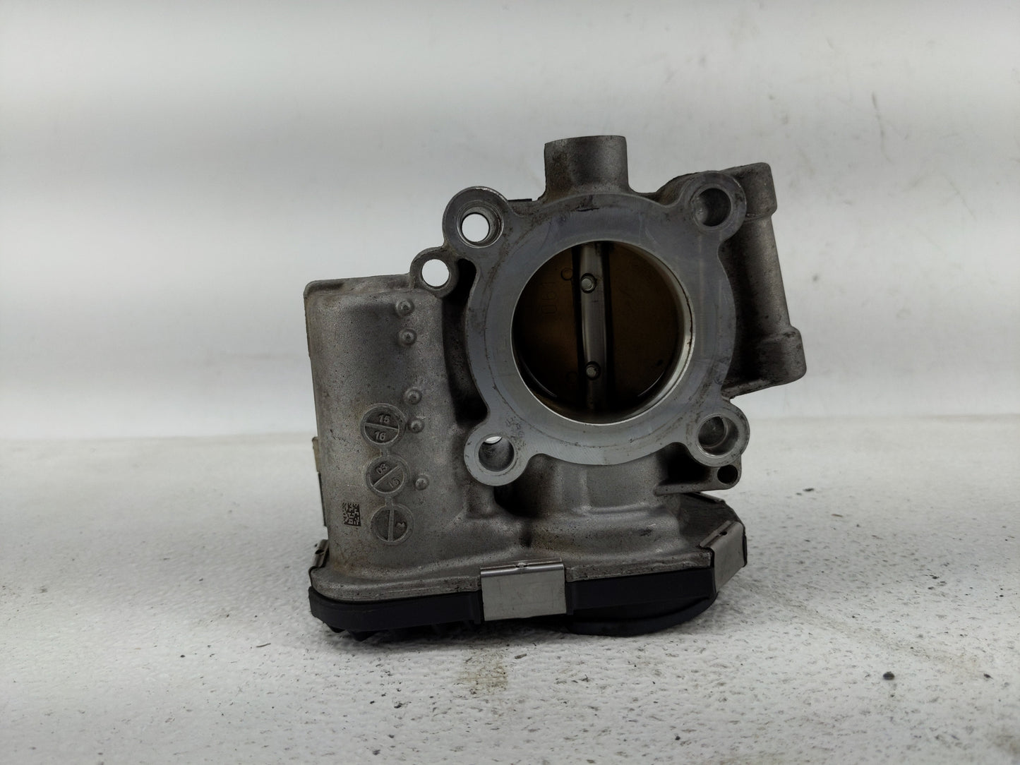 2013-2021 Chevrolet Trax Throttle Body P/N:55581662 Fits Fits 2011 2012 2013 2014 2015 2016 2017 2018 2019 2020 2021 OEM Use