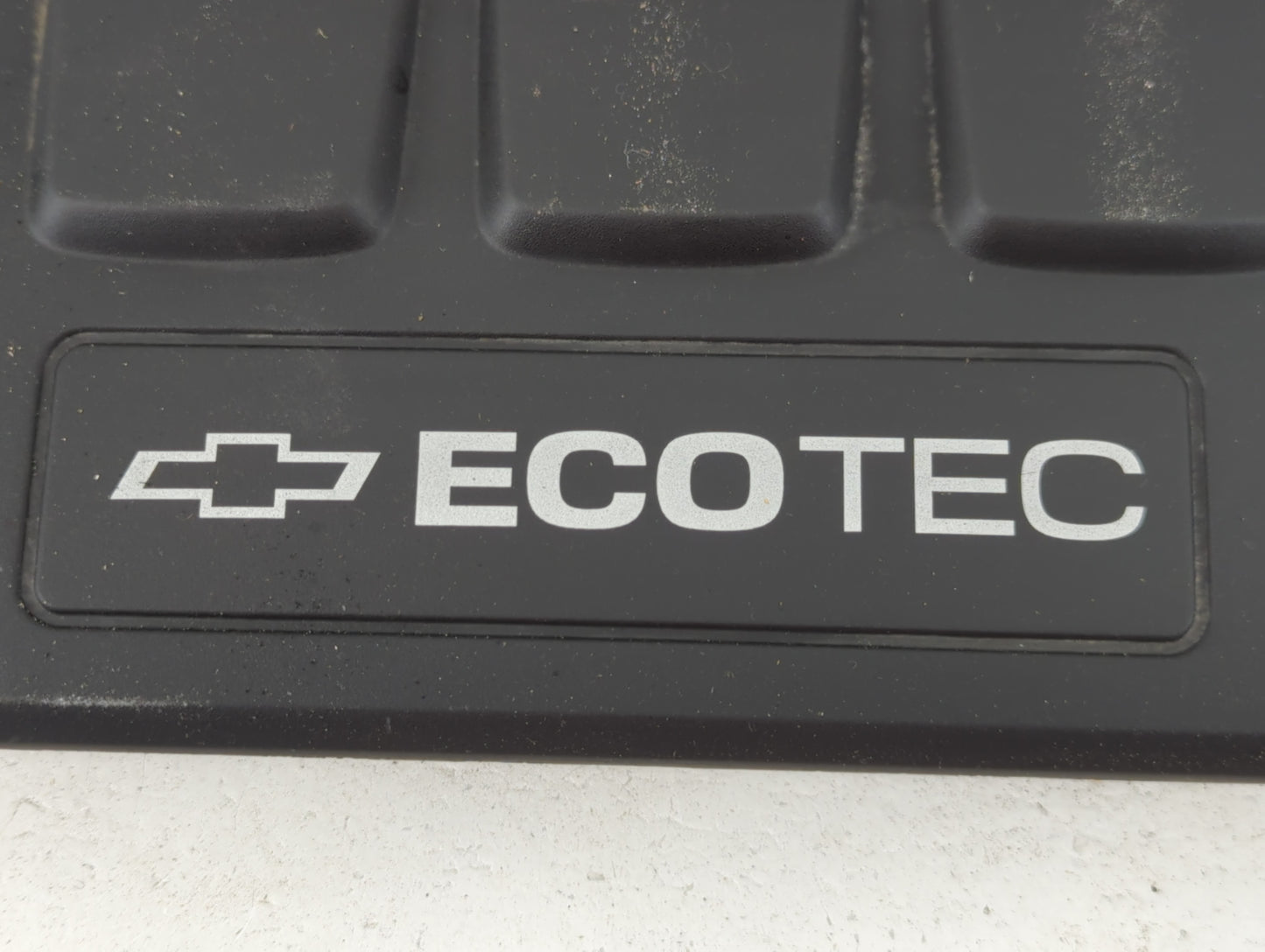 2015 Chevrolet Trax Engine Cover - Oemusedautoparts1.com