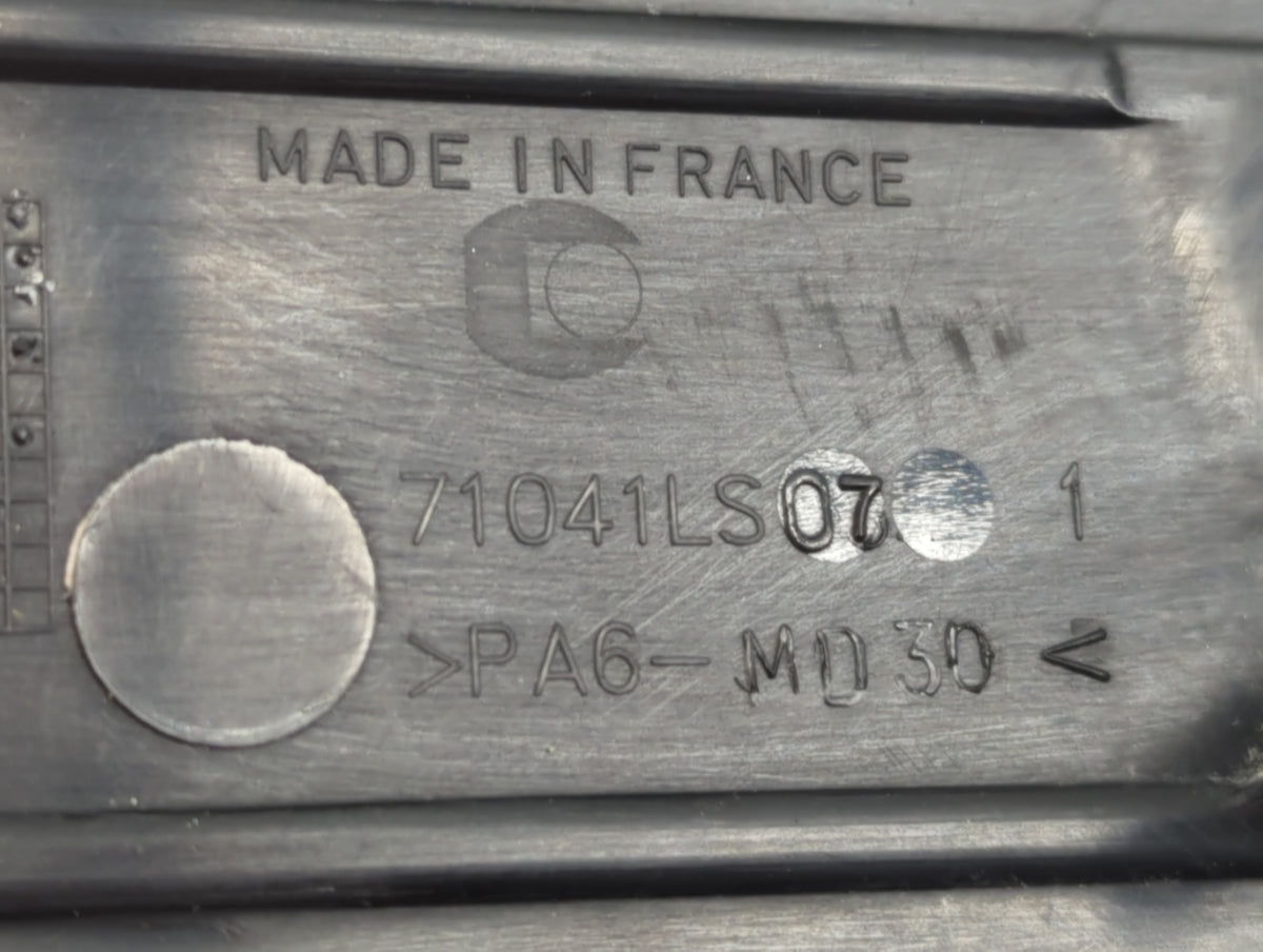 2015 Chevrolet Trax Engine Cover 1241458 - Oemusedautoparts1.com