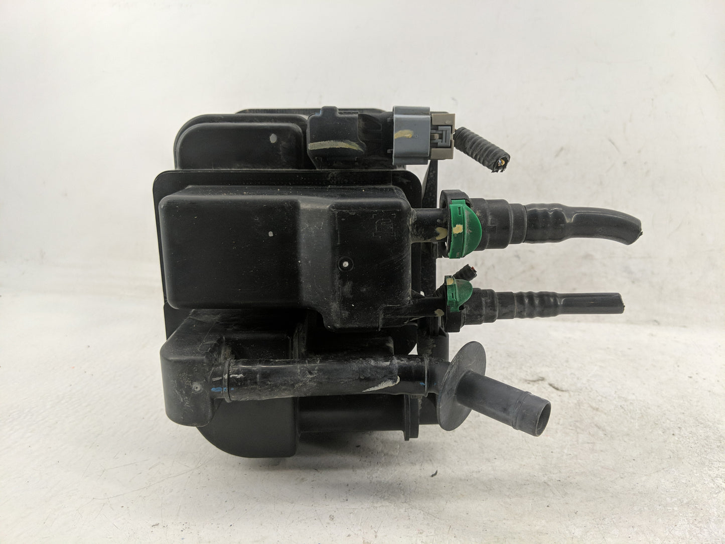 2015 Chevrolet Trax Fuel Vapor Charcoal Canister - Oemusedautoparts1.com