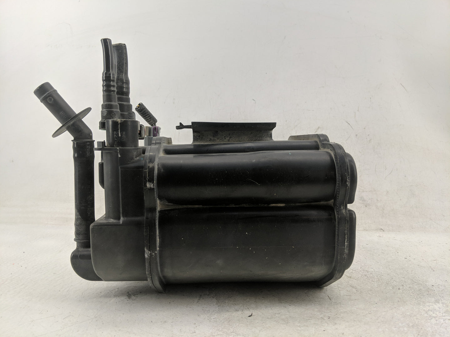 2015 Chevrolet Trax Fuel Vapor Charcoal Canister - Oemusedautoparts1.com