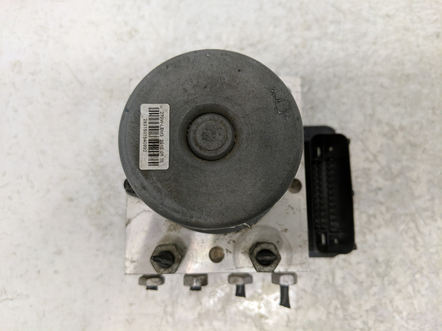2015 Chevrolet Trax ABS Pump Control Module Replacement P/N:078286829 94541506 Fits OEM Used Auto Parts - Oemusedautoparts1.