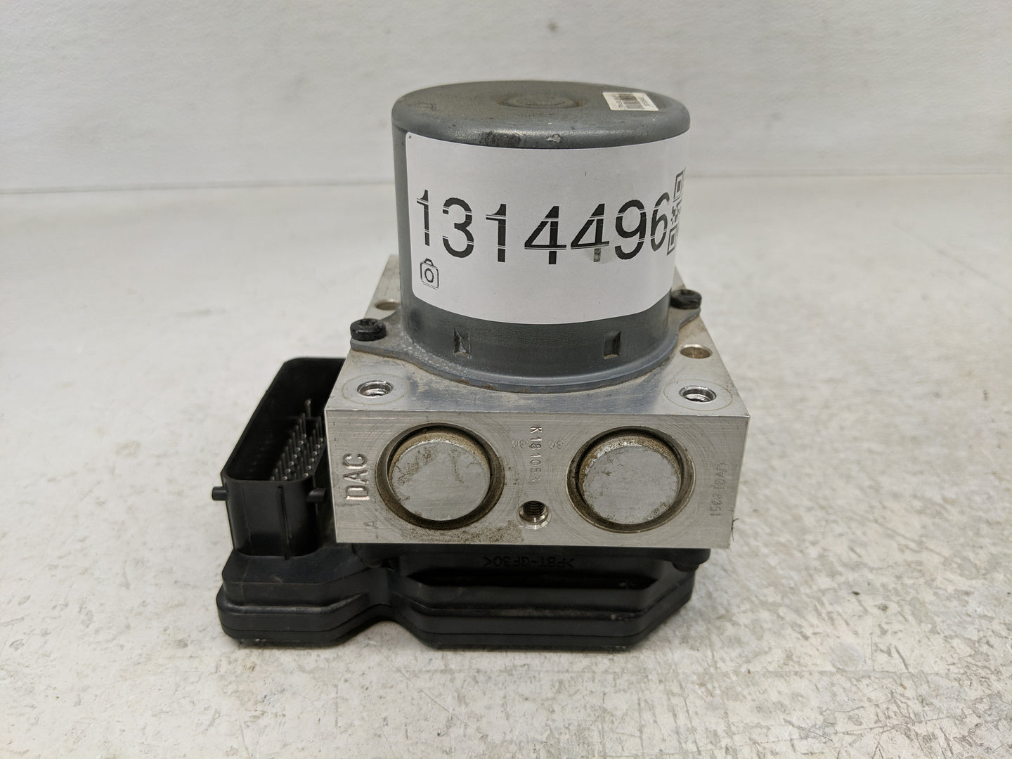 2015 Chevrolet Trax ABS Pump Control Module Replacement P/N:078286829 94541506 Fits OEM Used Auto Parts - Oemusedautoparts1.