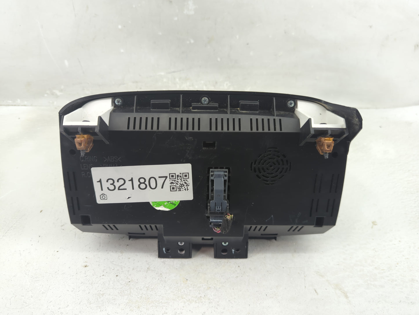 2015 Chevrolet Trax Instrument Cluster Speedometer Gauges P/N:94532507 Fits OEM Used Auto Parts - Oemusedautoparts1.com