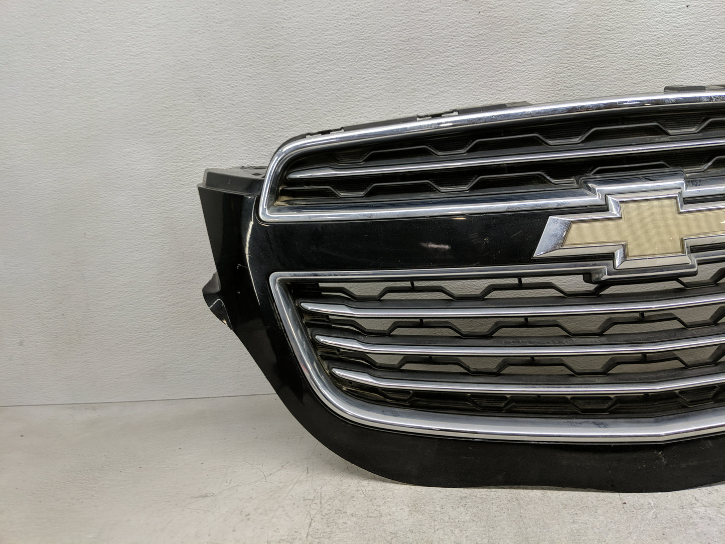 2015-2016 Chevrolet Trax Front Grille Bumper Not Included - Oemusedautoparts1.com