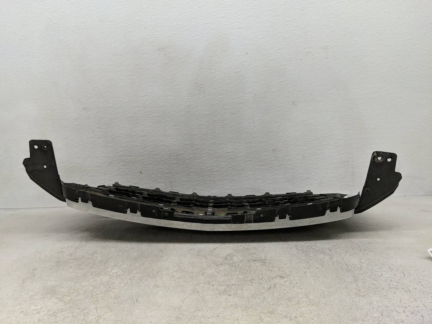 2015-2016 Chevrolet Trax Front Grille Bumper Not Included - Oemusedautoparts1.com