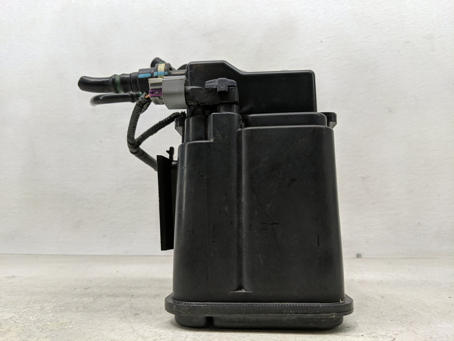 2015 Chevrolet Trax Fuel Vapor Charcoal Canister 1357681 - Oemusedautoparts1.com