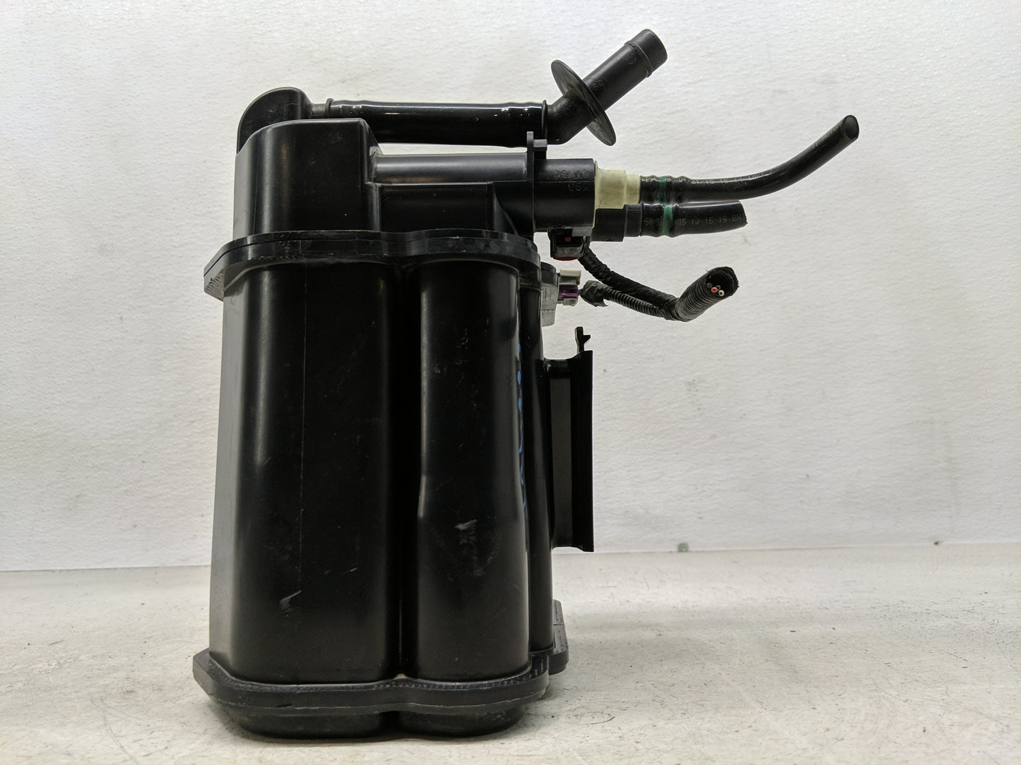 2015 Chevrolet Trax Fuel Vapor Charcoal Canister 1357681 - Oemusedautoparts1.com