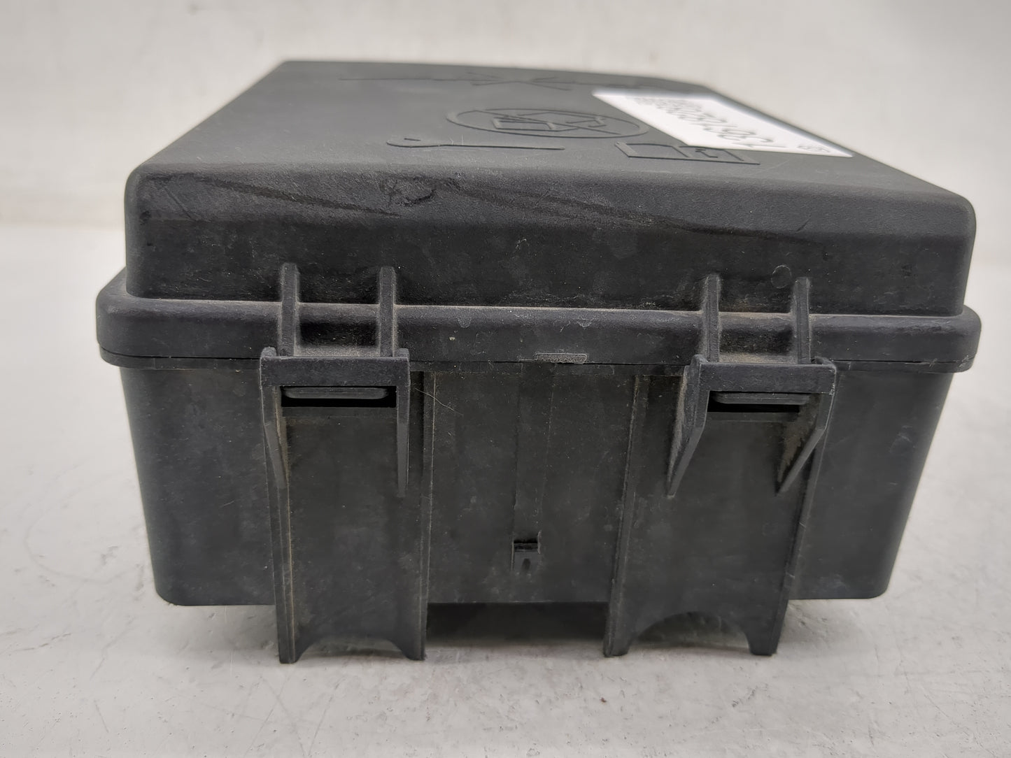 2013-2015 Chevrolet Trax Fusebox Fuse Box Panel Relay Module P/N:95181333 Fits Fits 2013 2014 2015 OEM Used Auto Parts - Oem
