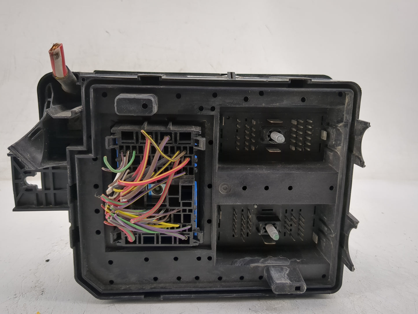 2013-2015 Chevrolet Trax Fusebox Fuse Box Panel Relay Module P/N:95181333 Fits Fits 2013 2014 2015 OEM Used Auto Parts - Oem
