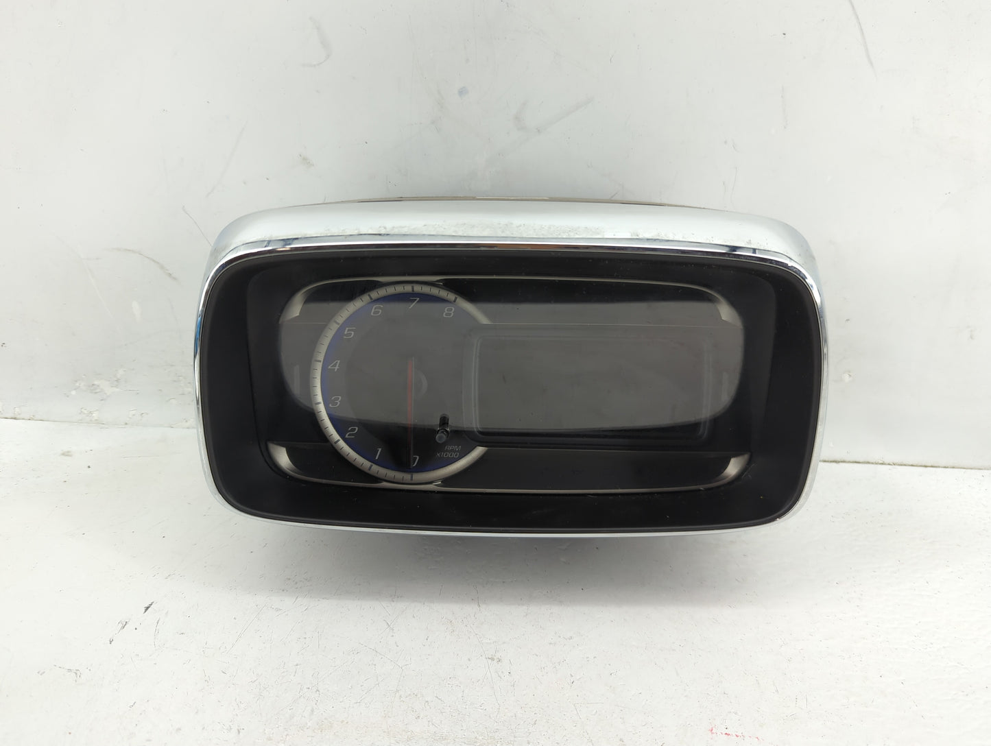 2015-2016 Chevrolet Trax Instrument Cluster Speedometer Gauges P/N:688437714 94532507 Fits Fits 2015 2016 OEM Used Auto Part