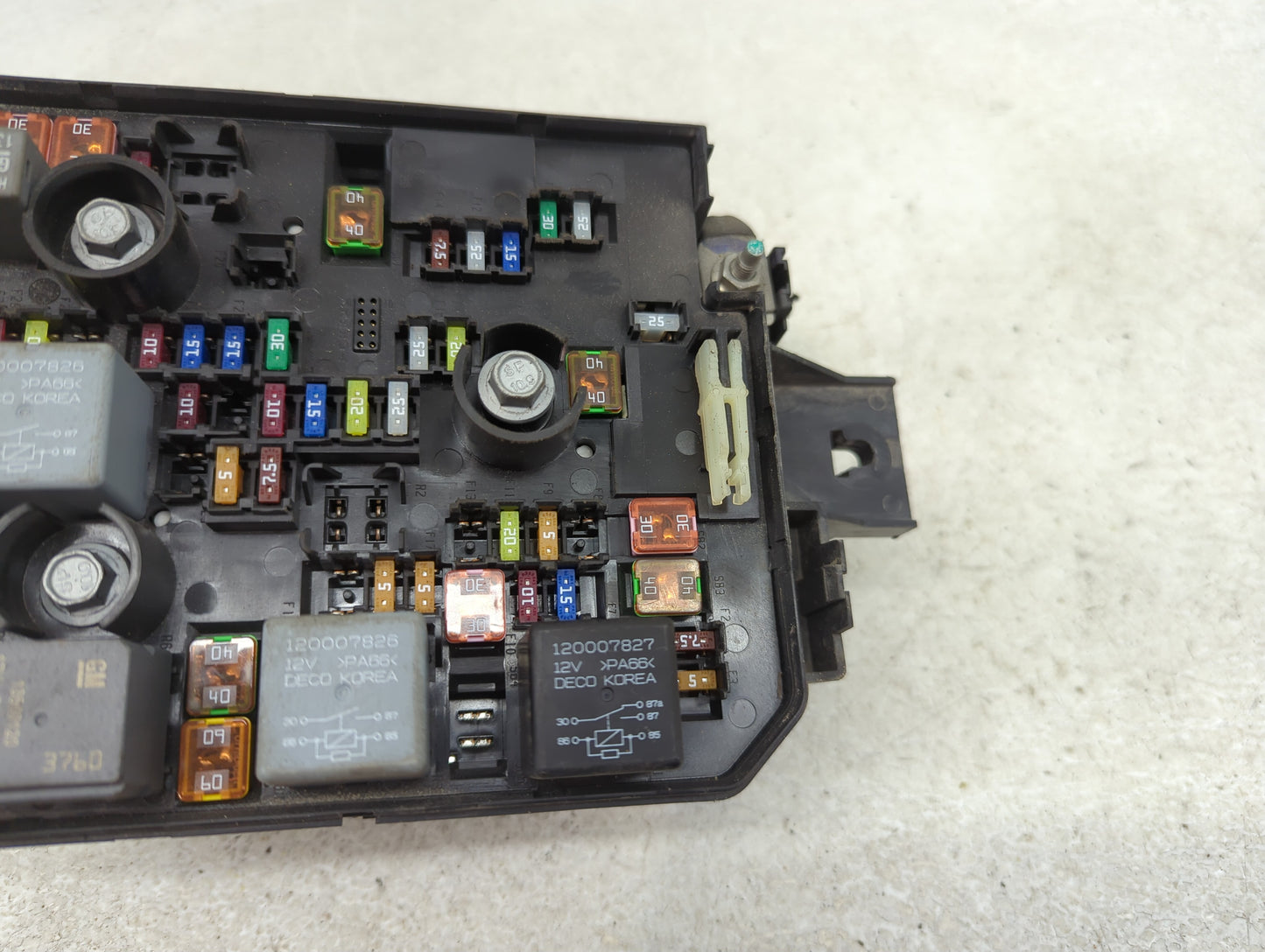 2013-2015 Chevrolet Trax Fusebox Fuse Box Panel Relay Module P/N:95131339 95181333 Fits Fits 2013 2014 2015 OEM Used Auto Pa