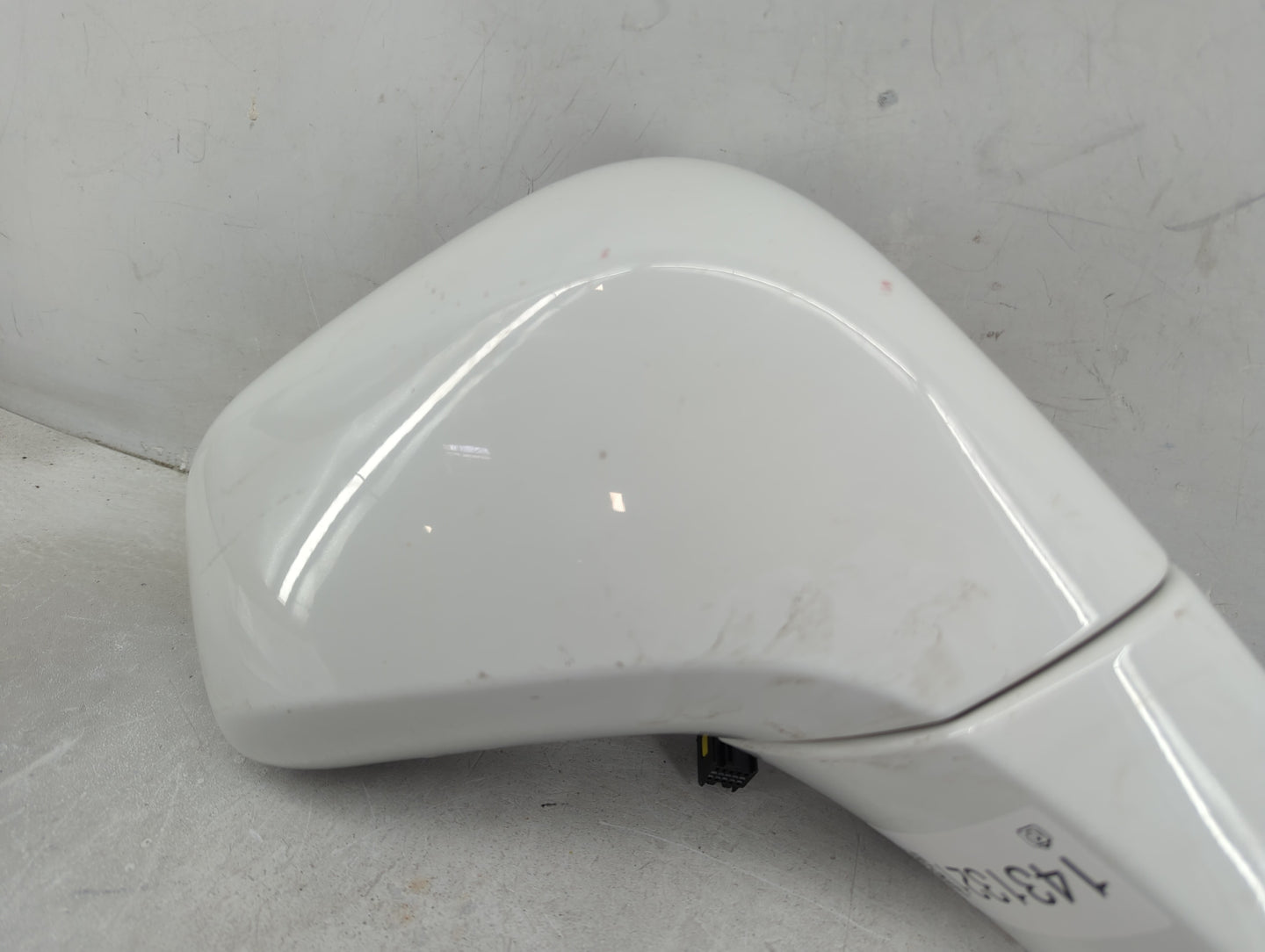 2015-2016 Chevrolet Trax Driver Left Side View Power Door Mirror White - Oemusedautoparts1.com