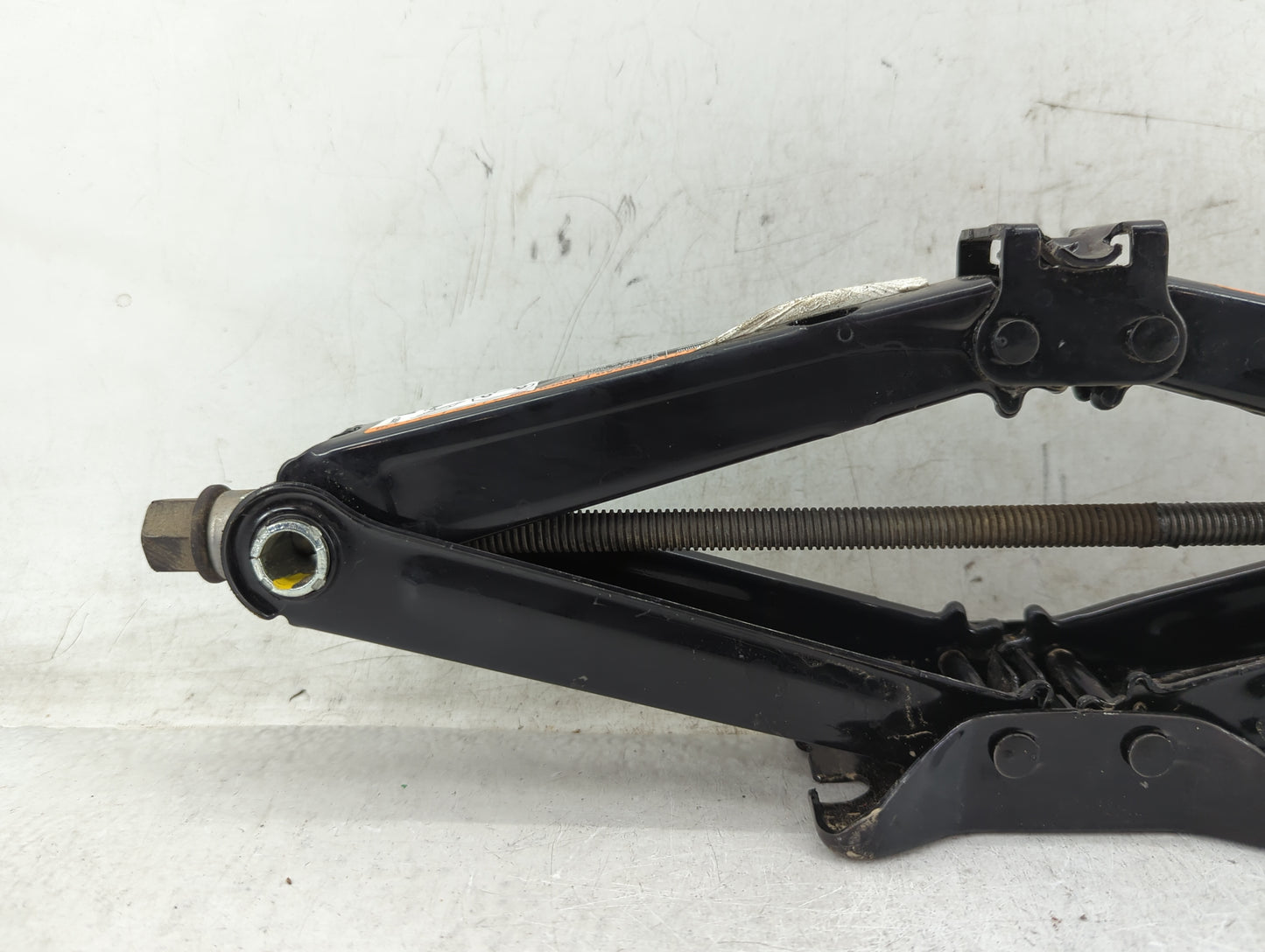 2015 Chevrolet Trax Spare Scissor Car Jack 1431780 - Oemusedautoparts1.com