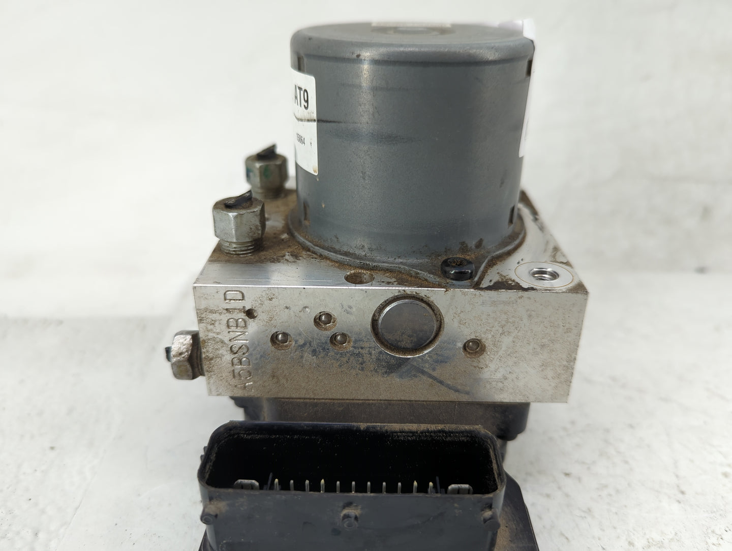 2015 Chevrolet Trax ABS Pump Control Module Replacement P/N:94541506 Fits OEM Used Auto Parts - Oemusedautoparts1.com