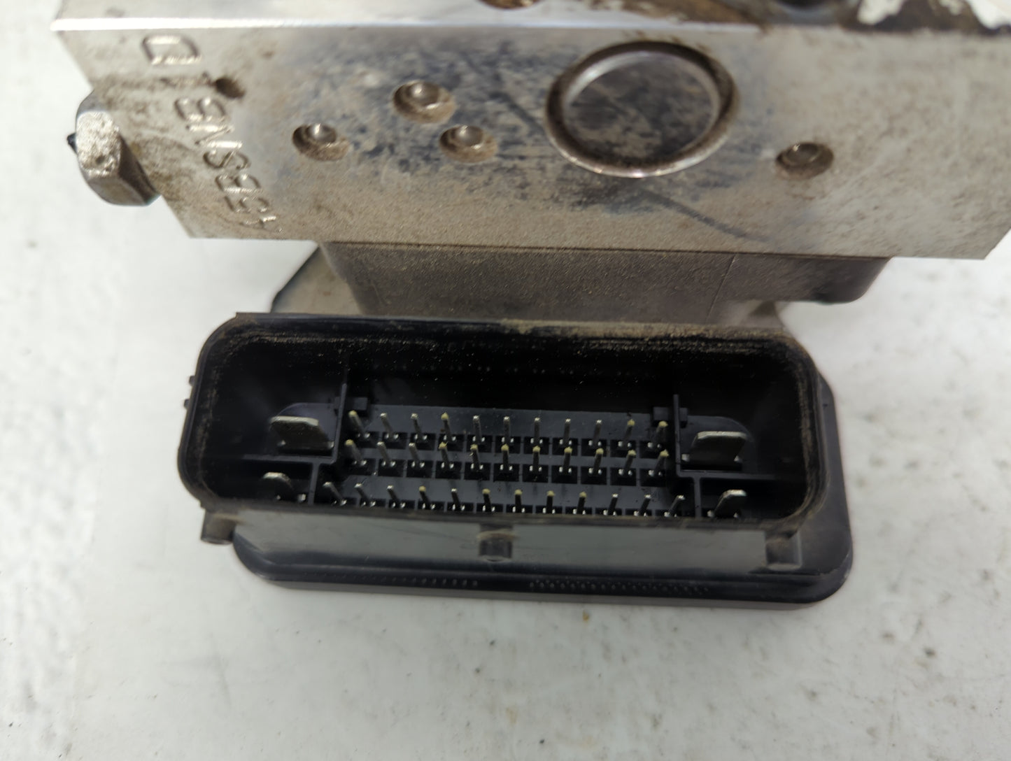 2015 Chevrolet Trax ABS Pump Control Module Replacement P/N:94541506 Fits OEM Used Auto Parts - Oemusedautoparts1.com