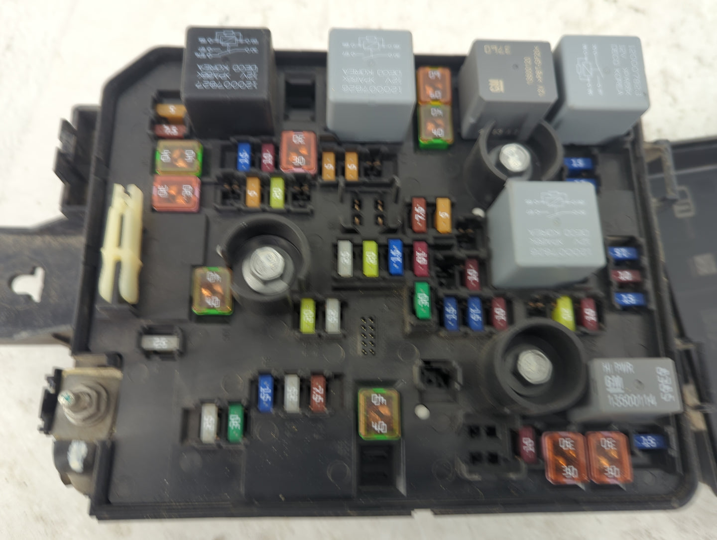 2013-2015 Chevrolet Trax Fusebox Fuse Box Panel Relay Module P/N:95131333 Fits Fits 2013 2014 2015 OEM Used Auto Parts - Oem