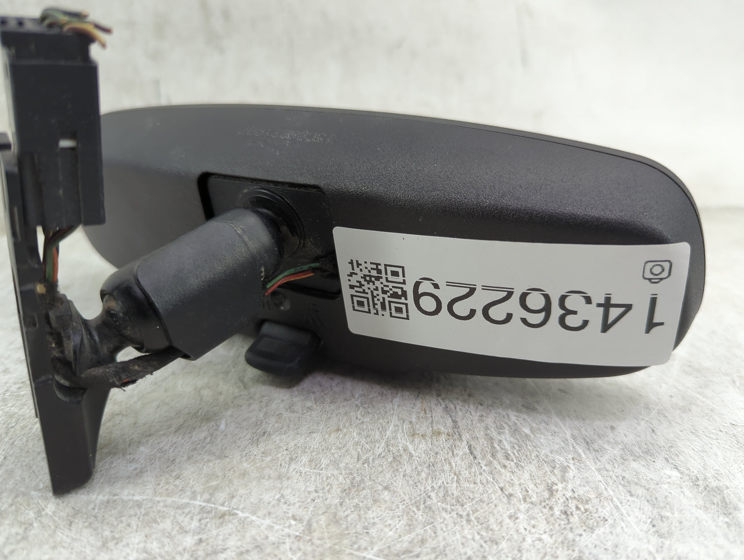 2013-2020 Chevrolet Trax Interior Rear View Mirror Replacement OEM P/N:E11046391 E11026391 Fits OEM Used Auto Parts - Oemuse