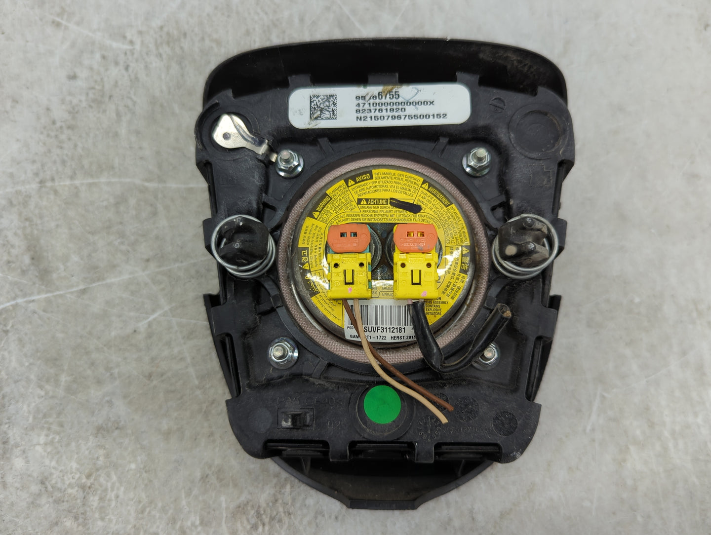 2015 Chevrolet Trax Air Bag Driver Left Steering Wheel Mounted P/N:SUVF3112181 823761820, N215079675500152 Fits OEM Used Aut