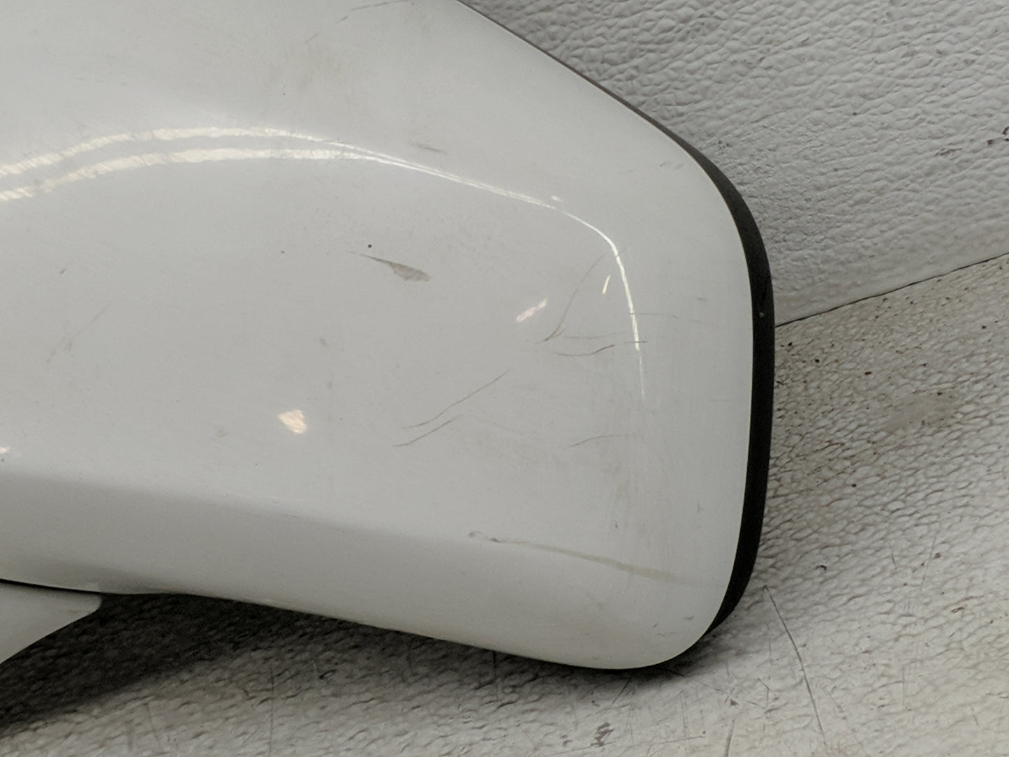 2015-2016 Chevrolet Trax Driver Side View Mirror - Left Door Mirror OEM Used - Oemusedautoparts1.com