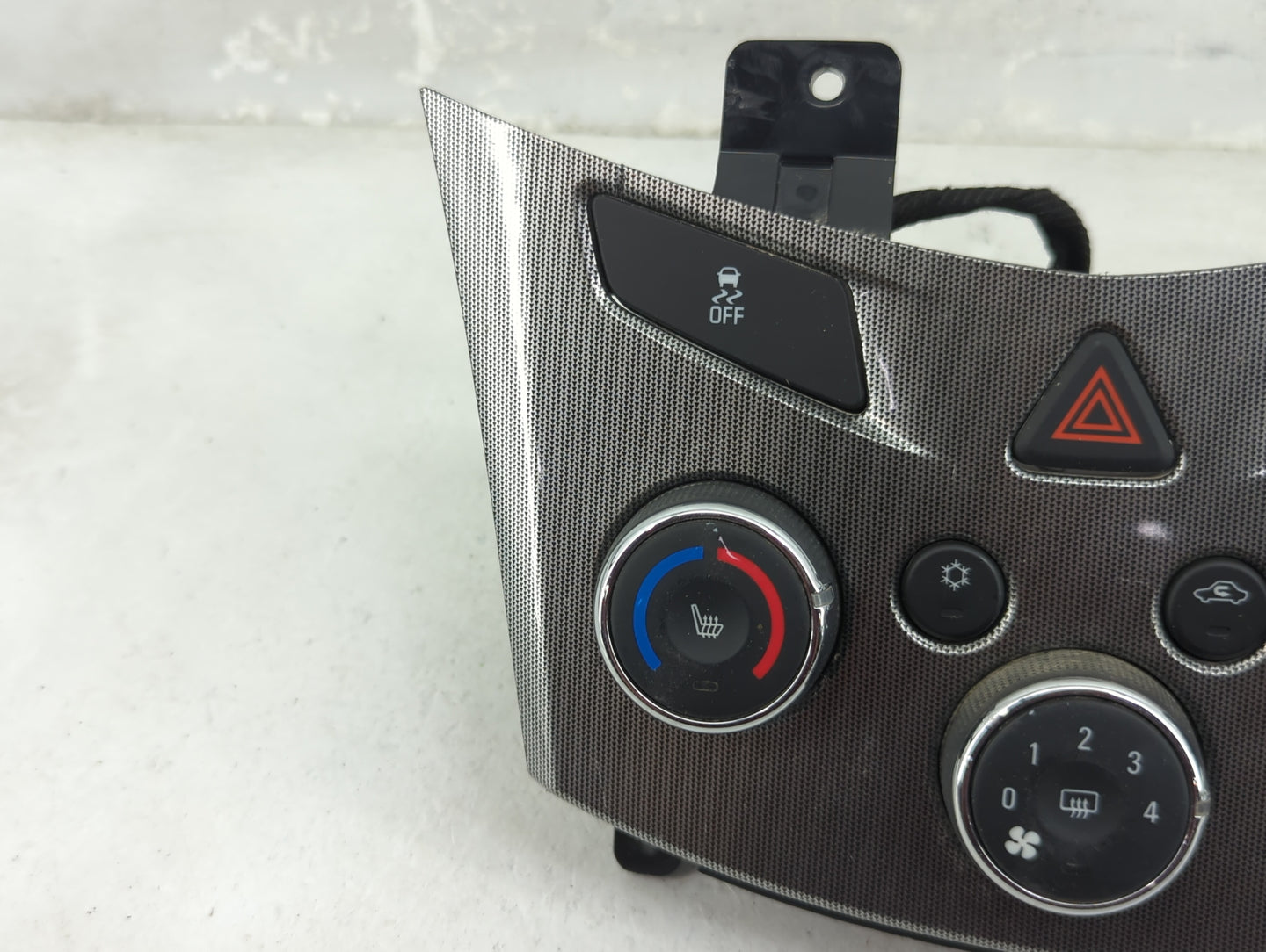2015 Chevrolet Trax Climate Control Module Temperature AC/Heater Replacement P/N:40830W Fits OEM Used Auto Parts - Oemusedau