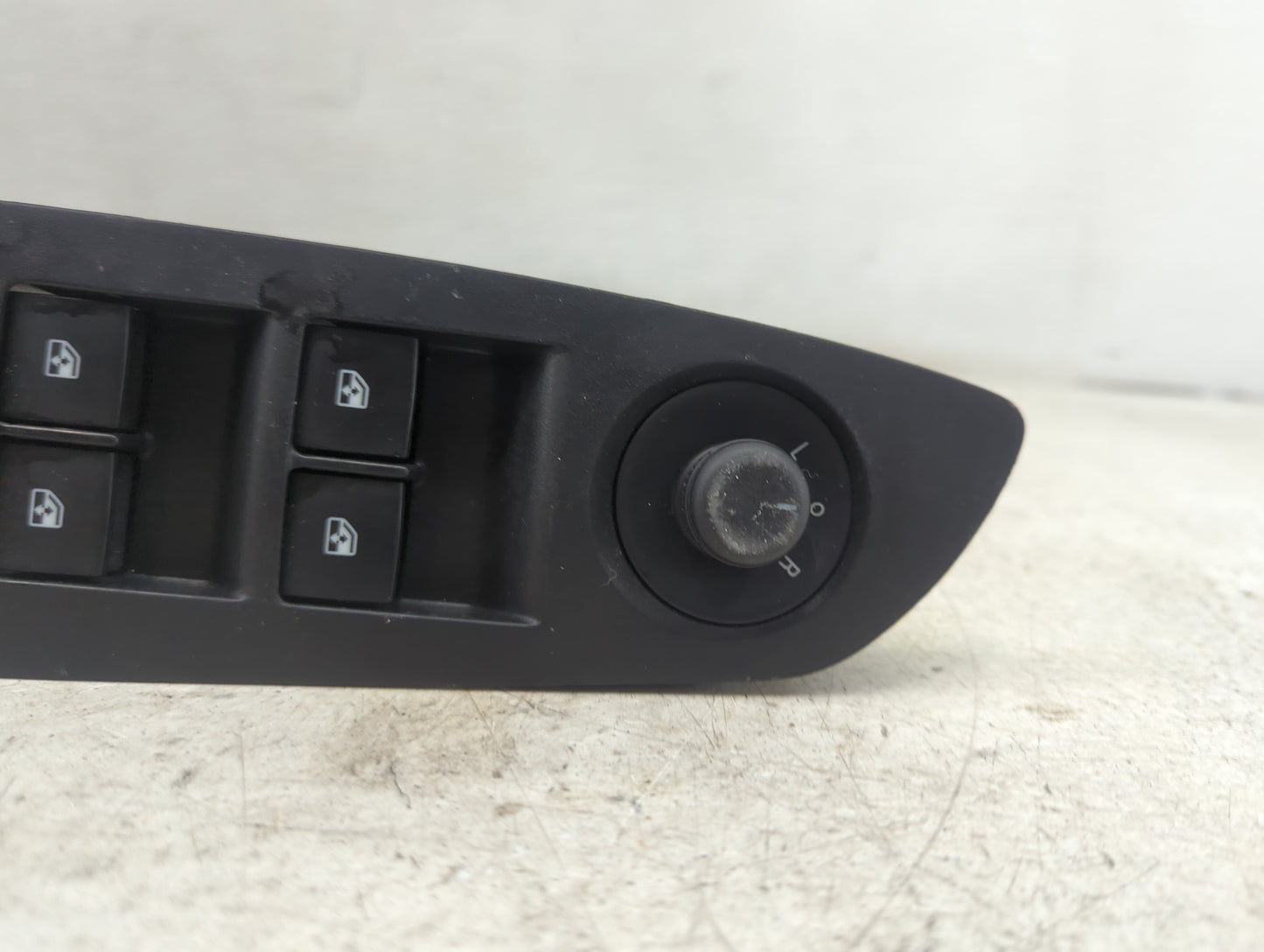 2015 Chevrolet Trax Master Power Window Switch Replacement Driver Side Left P/N:9518 8244 Fits OEM Used Auto Parts - Oemused
