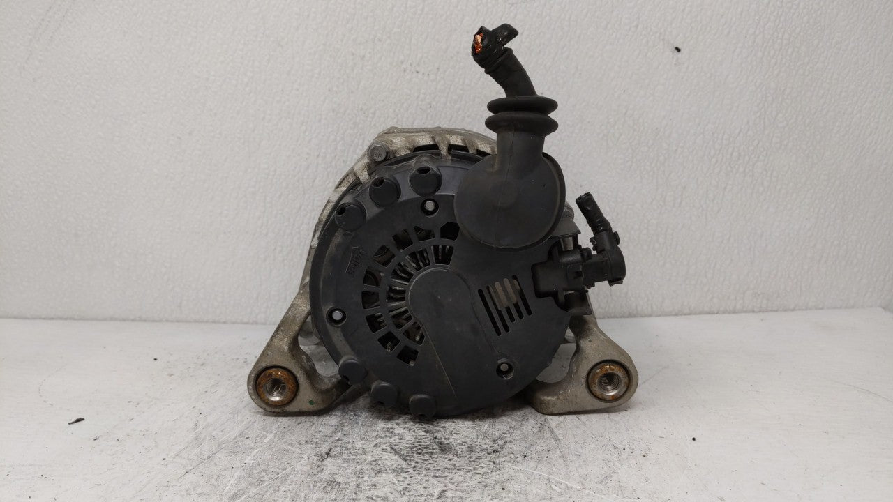 2013-2018 Chevrolet Trax Alternator Replacement Generator Charging Assembly Engine OEM P/N:13597226 13588289 Fits OEM Used A