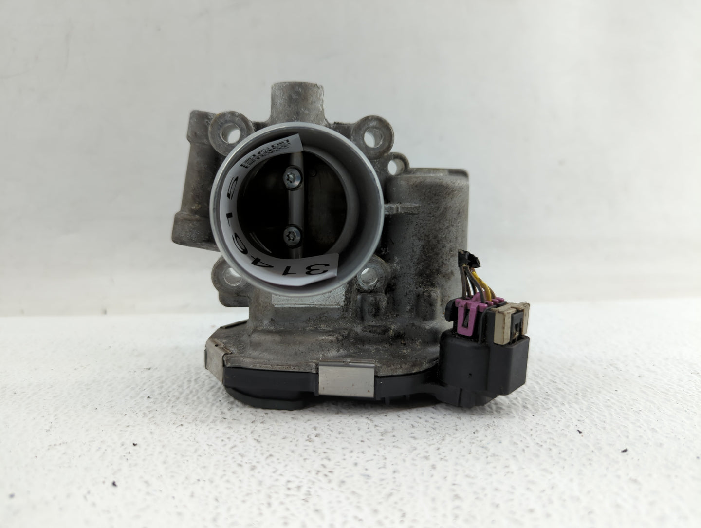 2013-2018 Chevrolet Trax Throttle Body P/N:55565489 55581662 Fits Fits 2011 2012 2013 2014 2015 2016 2017 2018 2019 OEM Used