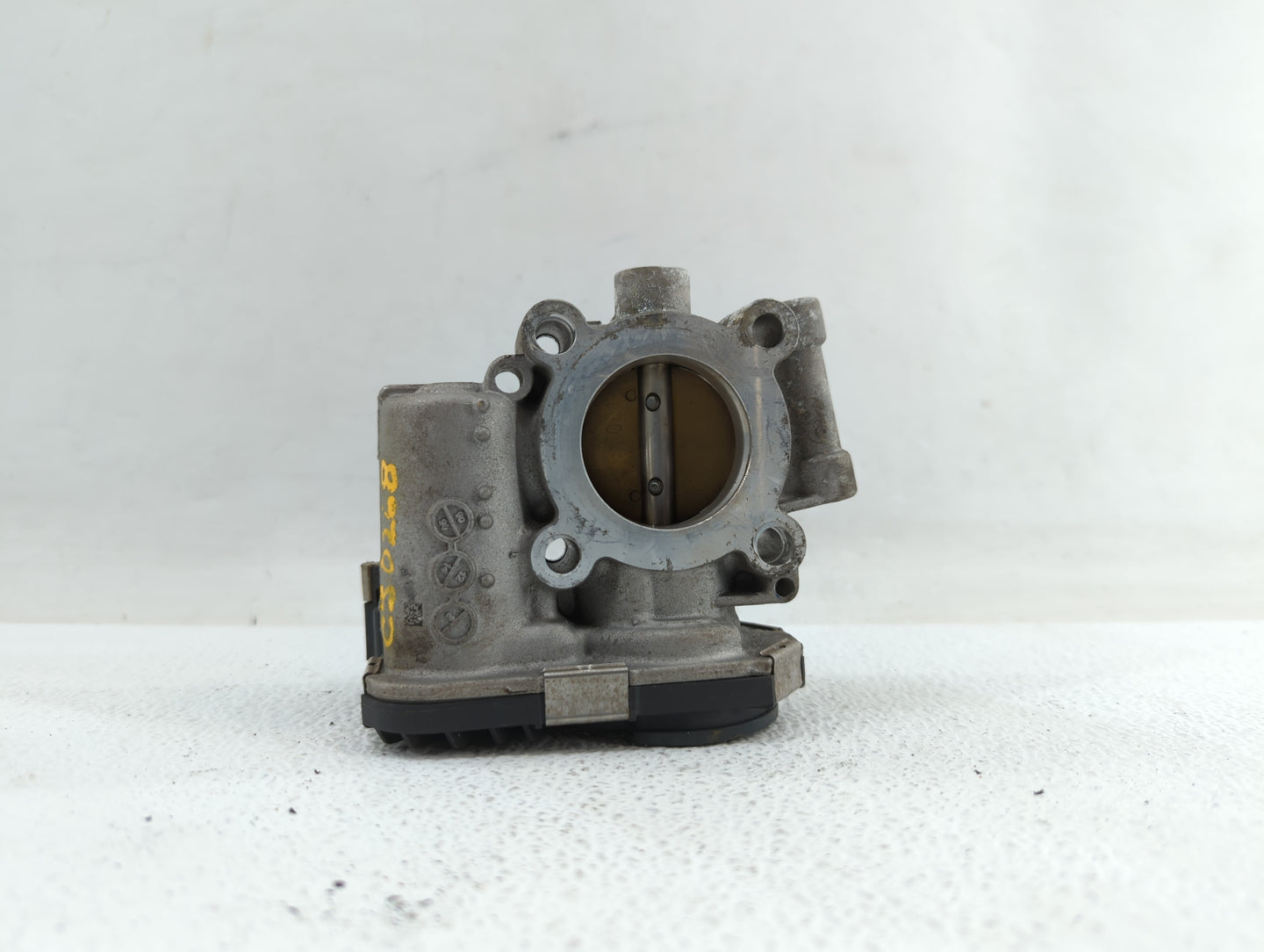 2013-2018 Chevrolet Trax Throttle Body P/N:55565489 55581662 Fits Fits 2011 2012 2013 2014 2015 2016 2017 2018 2019 OEM Used