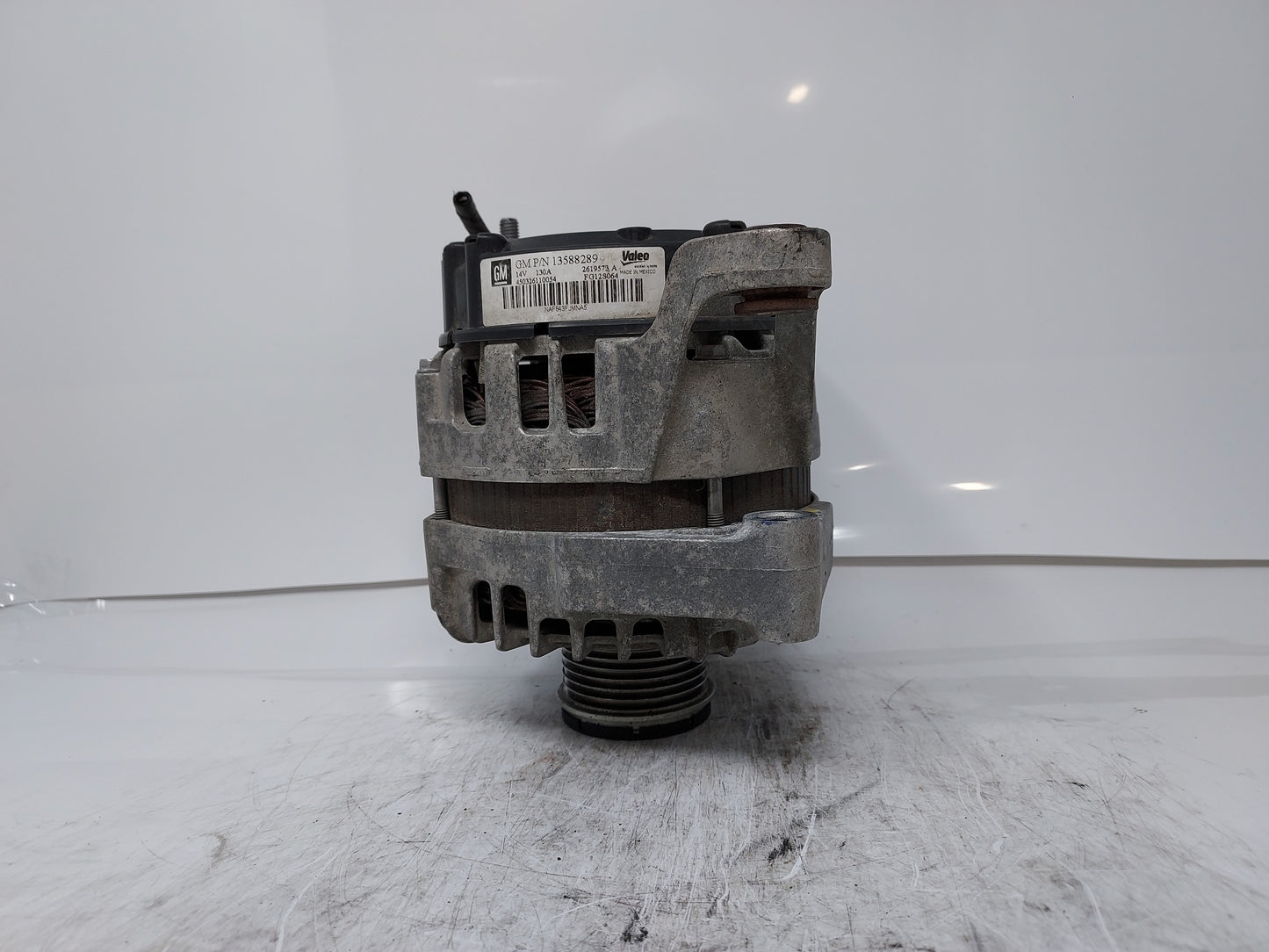 2013-2018 Chevrolet Trax Alternator Replacement Generator Charging Assembly Engine OEM P/N:13597226 13588289 Fits OEM Used A