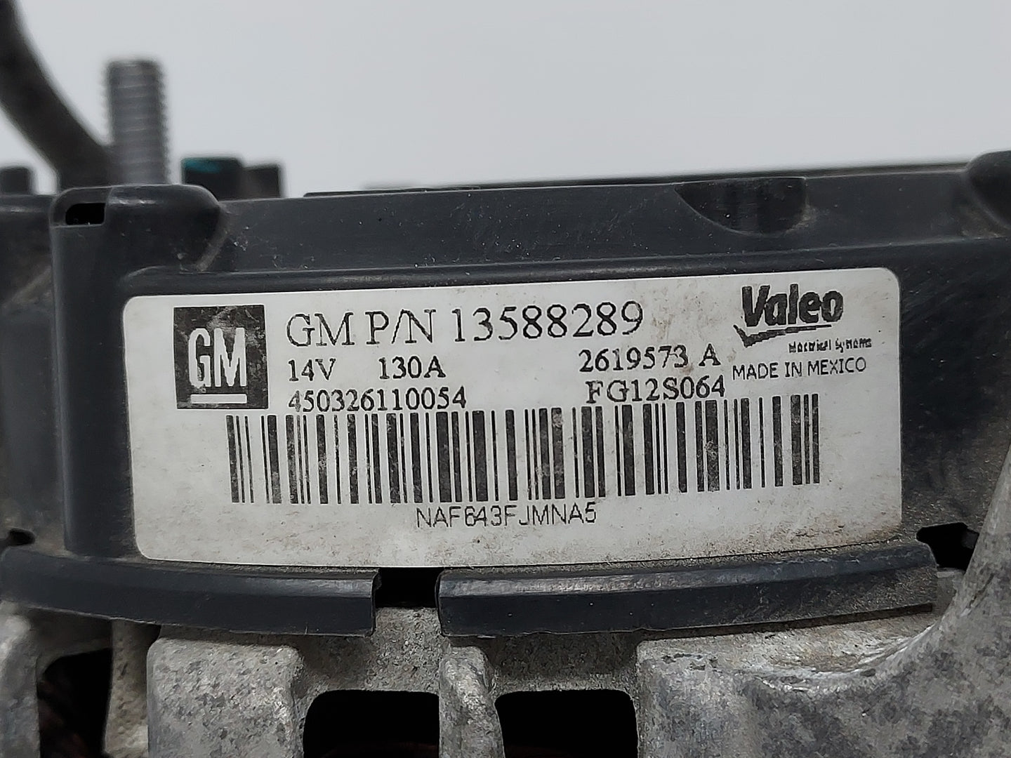 2013-2018 Chevrolet Trax Alternator Replacement Generator Charging Assembly Engine OEM P/N:13597226 13588289 Fits OEM Used A