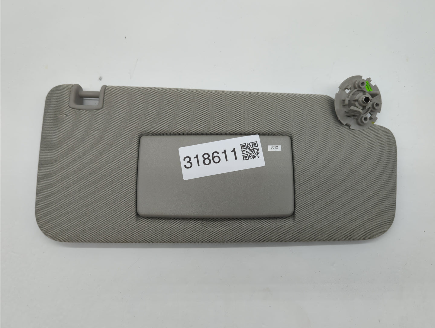 2015-2016 Chevrolet Trax Sun Visor Shade Replacement Passenger Right Mirror Fits Fits 2015 2016 OEM Used Auto Parts - Oemuse