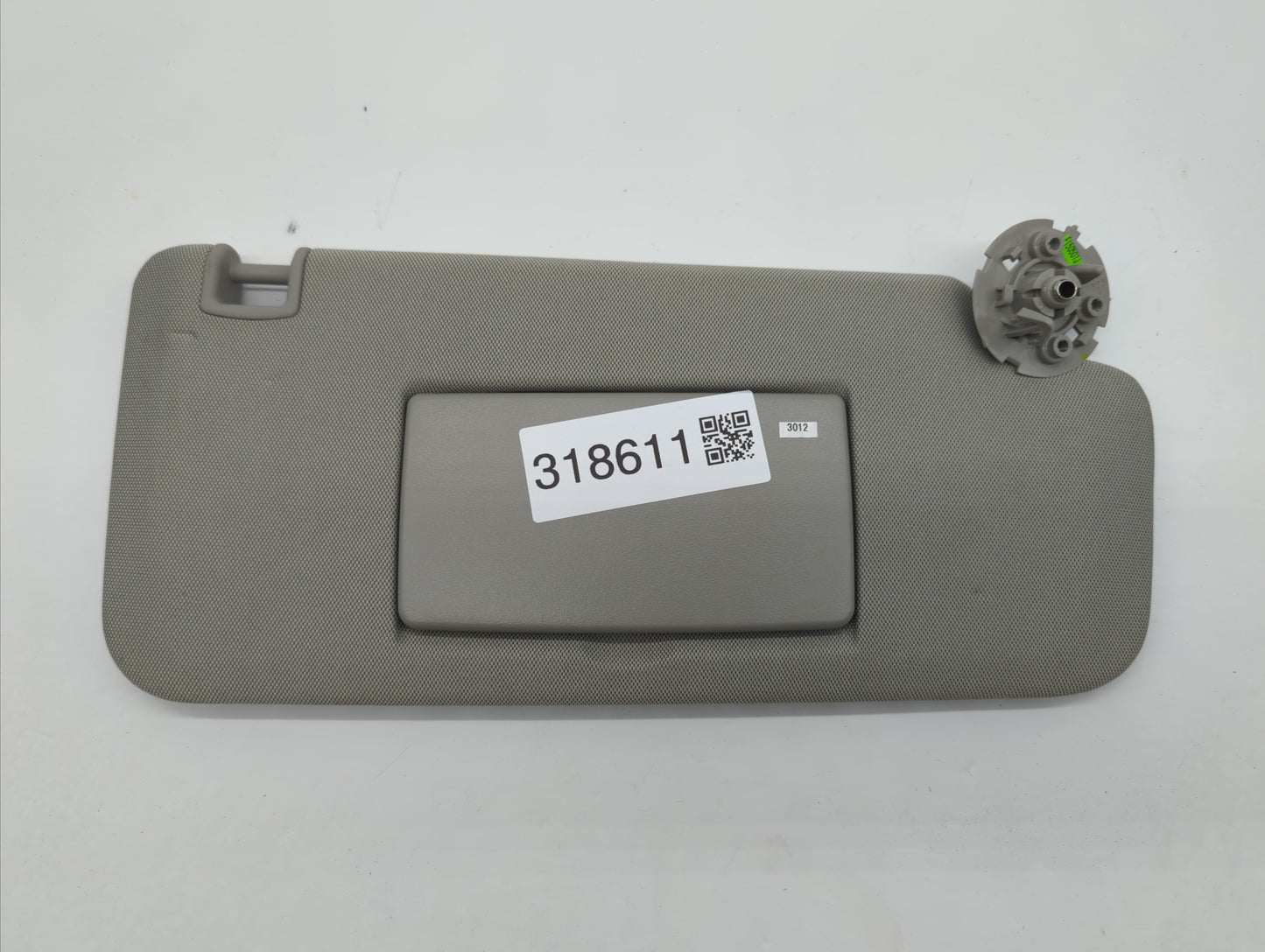 2015-2016 Chevrolet Trax Sun Visor Shade Replacement Passenger Right Mirror Fits Fits 2015 2016 OEM Used Auto Parts - Oemuse