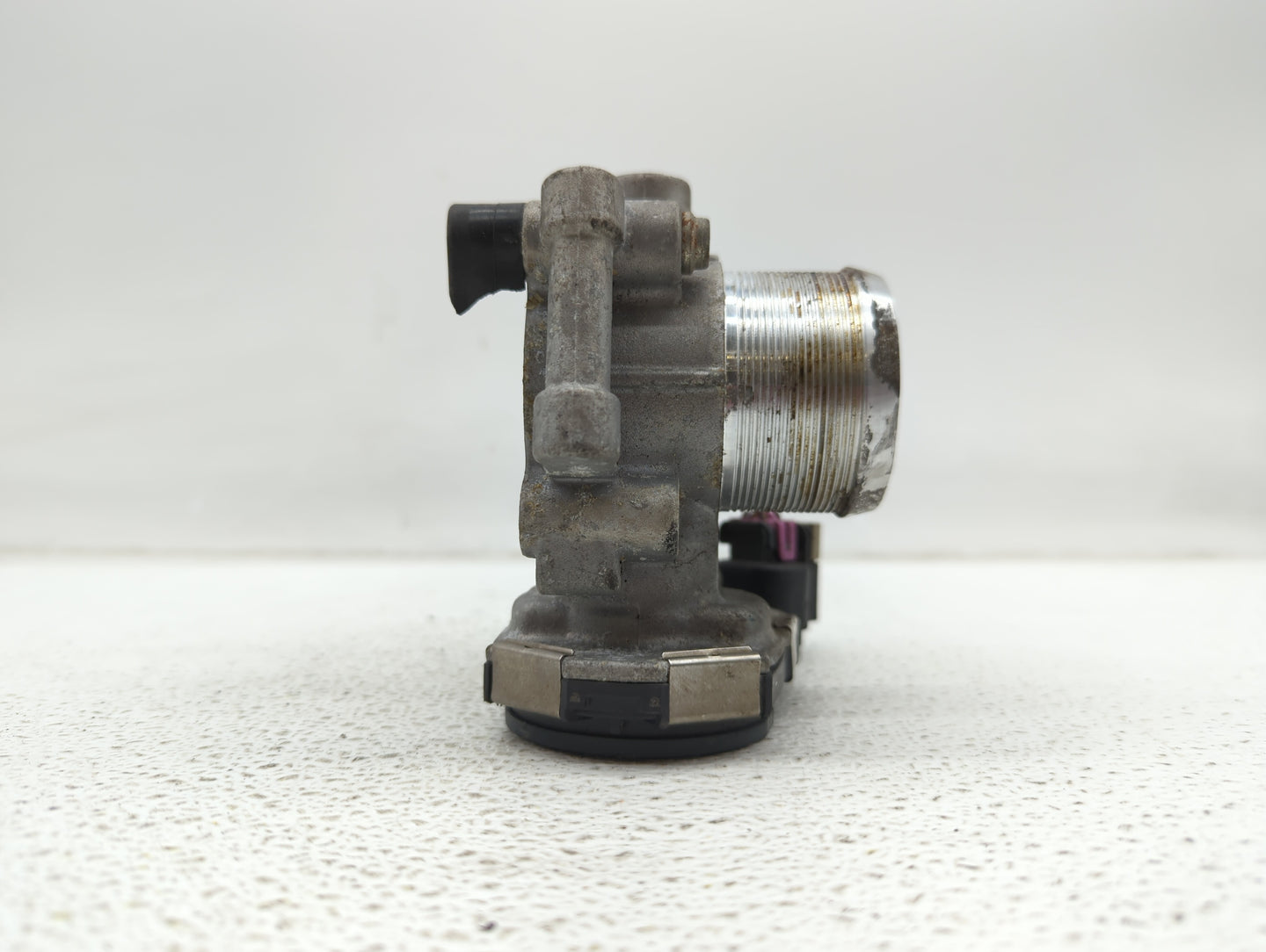 2013-2018 Chevrolet Trax Throttle Body P/N:55581662 12644239AA, 55565489 Fits Fits 2011 2012 2013 2014 2015 2016 2017 2018 2