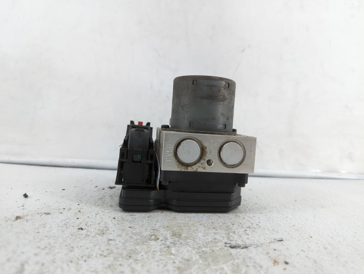 2015 Chevrolet Trax ABS Pump Control Module Replacement P/N:94541506 688250455, 42403007 Fits OEM Used Auto Parts - Oemuseda