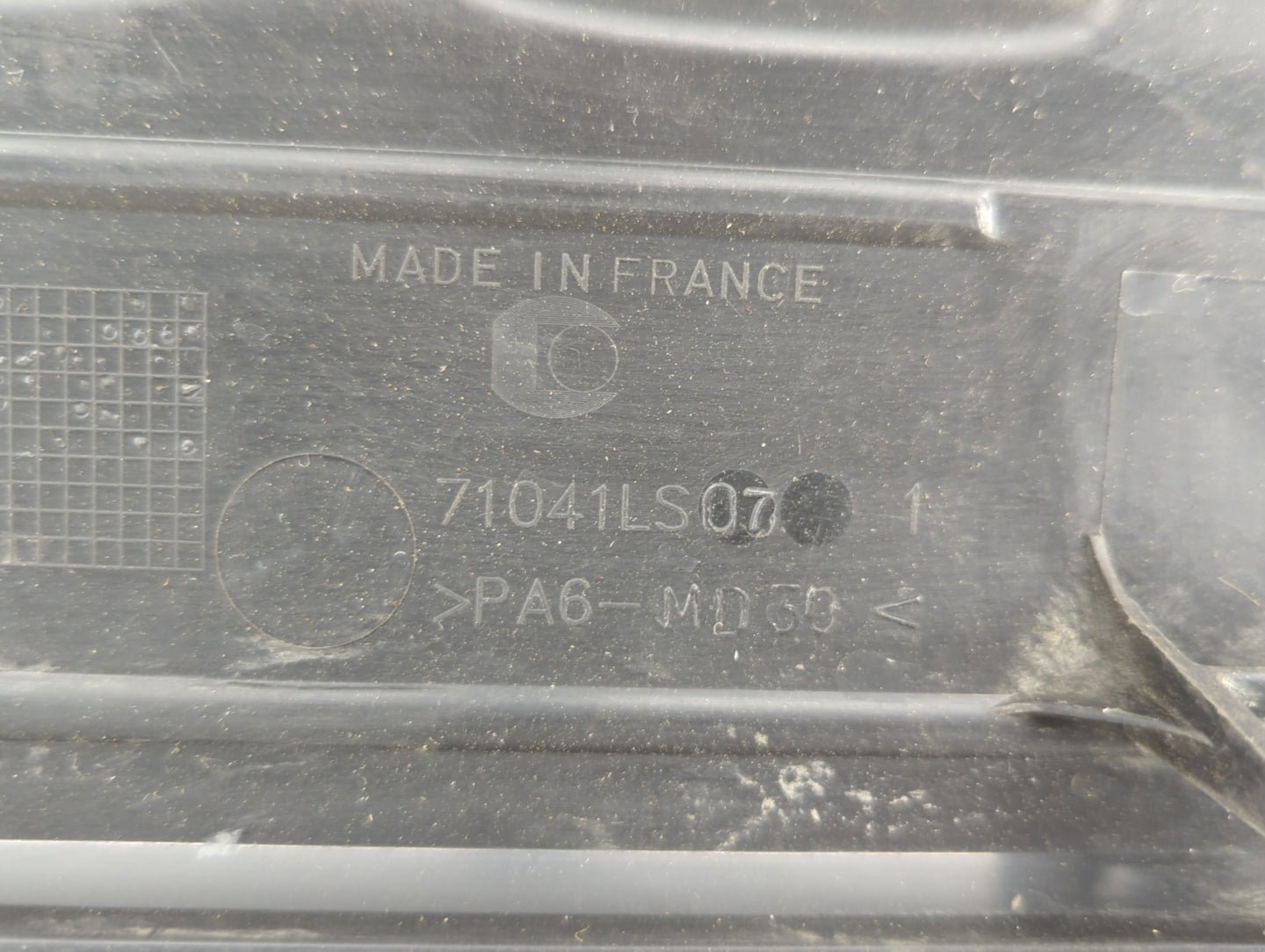 2015 Chevrolet Trax Engine Cover - Oemusedautoparts1.com