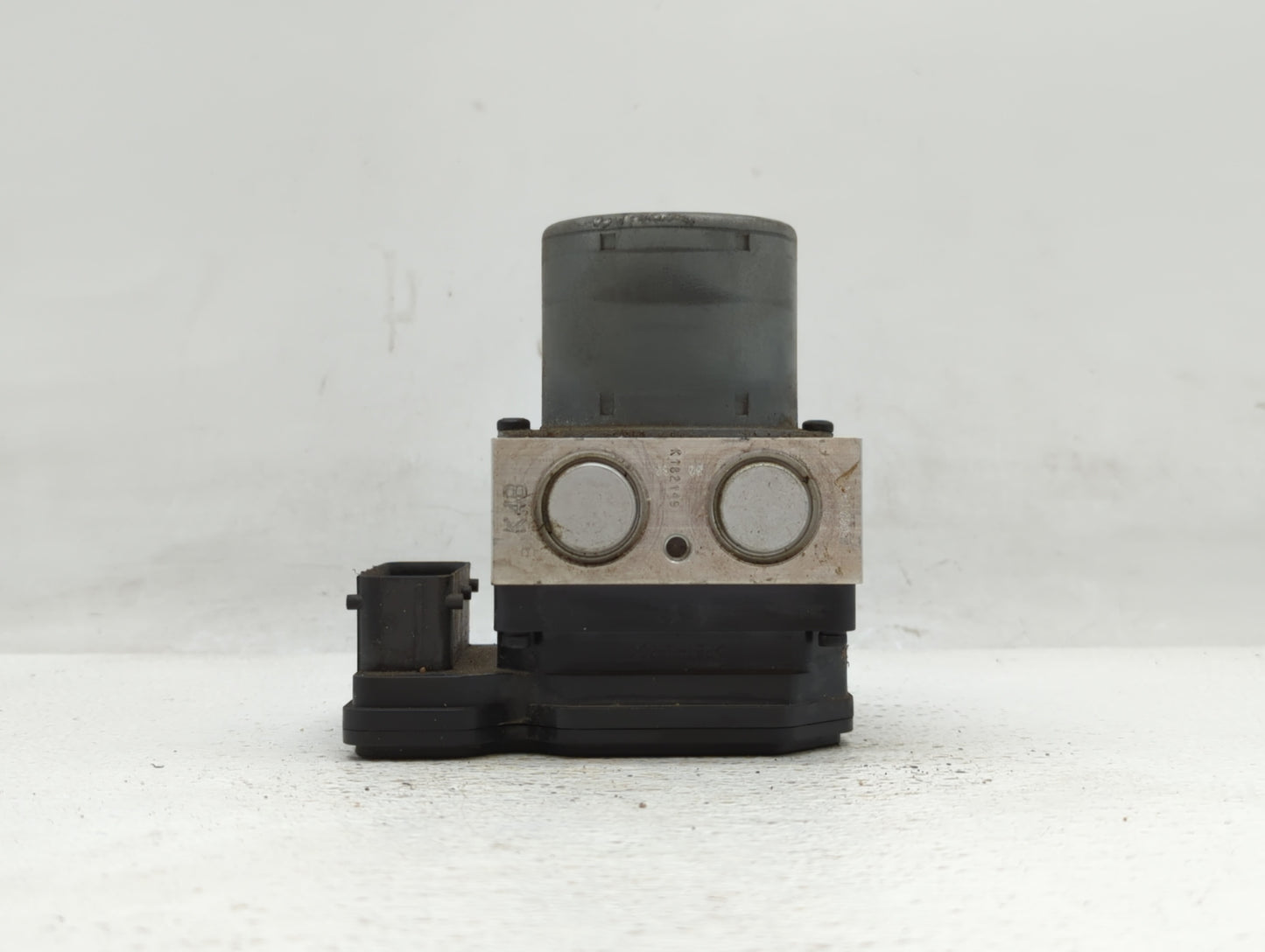 2015 Chevrolet Trax ABS Pump Control Module Replacement P/N:94541506 688250455, 42403007 Fits OEM Used Auto Parts - Oemuseda