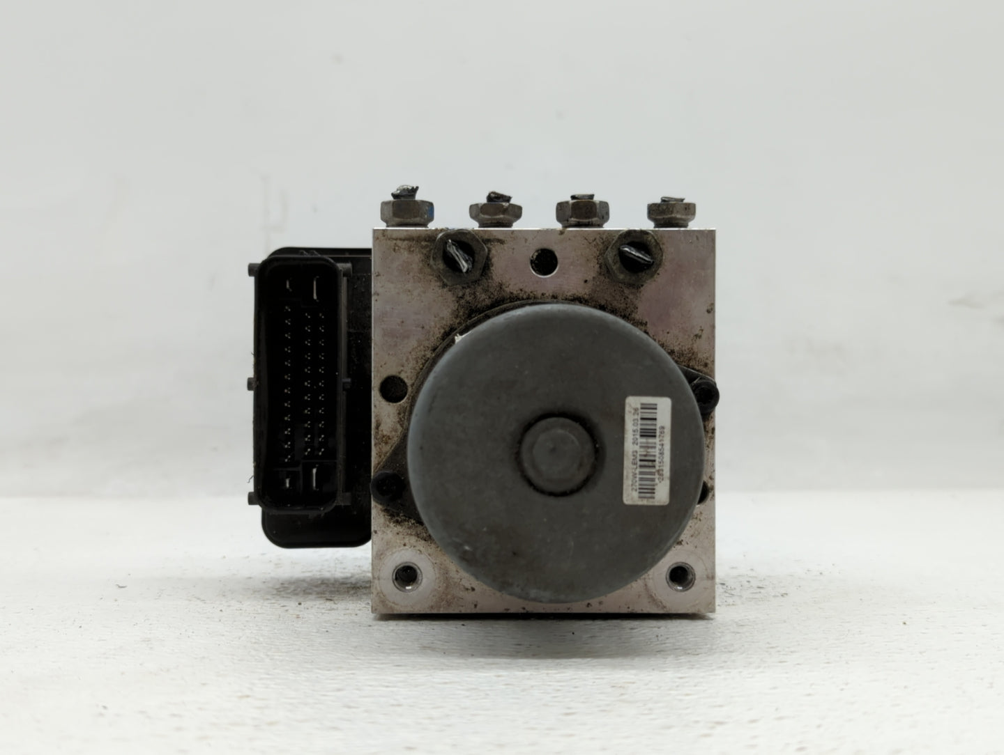 2015 Chevrolet Trax ABS Pump Control Module Replacement P/N:94541506 688250455, 42403007 Fits OEM Used Auto Parts - Oemuseda