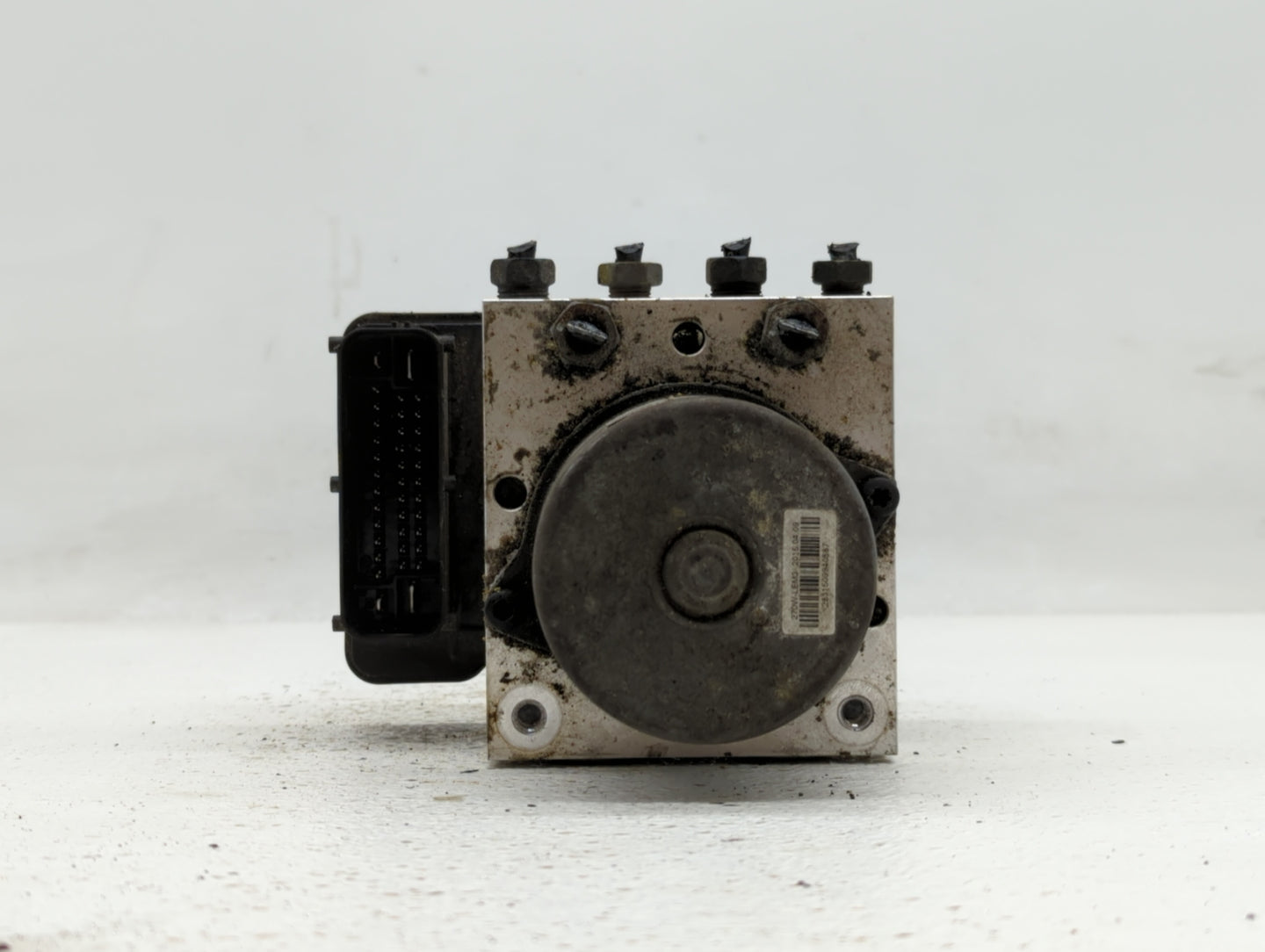 2015 Chevrolet Trax ABS Pump Control Module Replacement P/N:94541506 688250455, 42403007 Fits OEM Used Auto Parts - Oemuseda